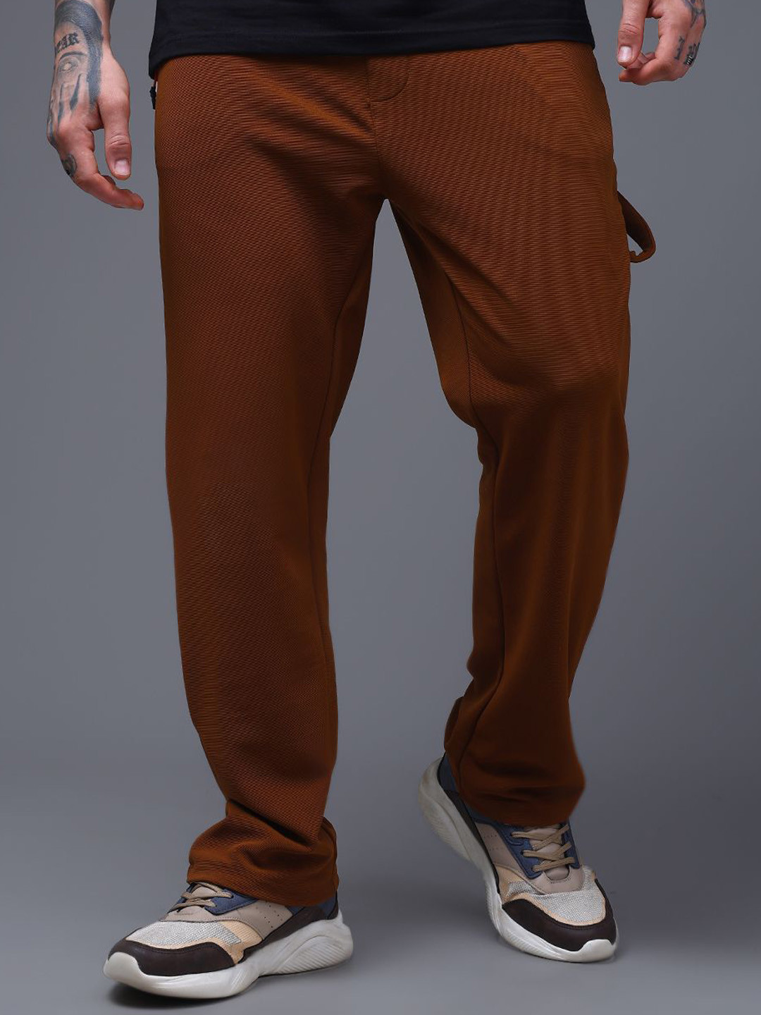 MADSTO Men Baggy-Fit Mid-Rise Track Pants
