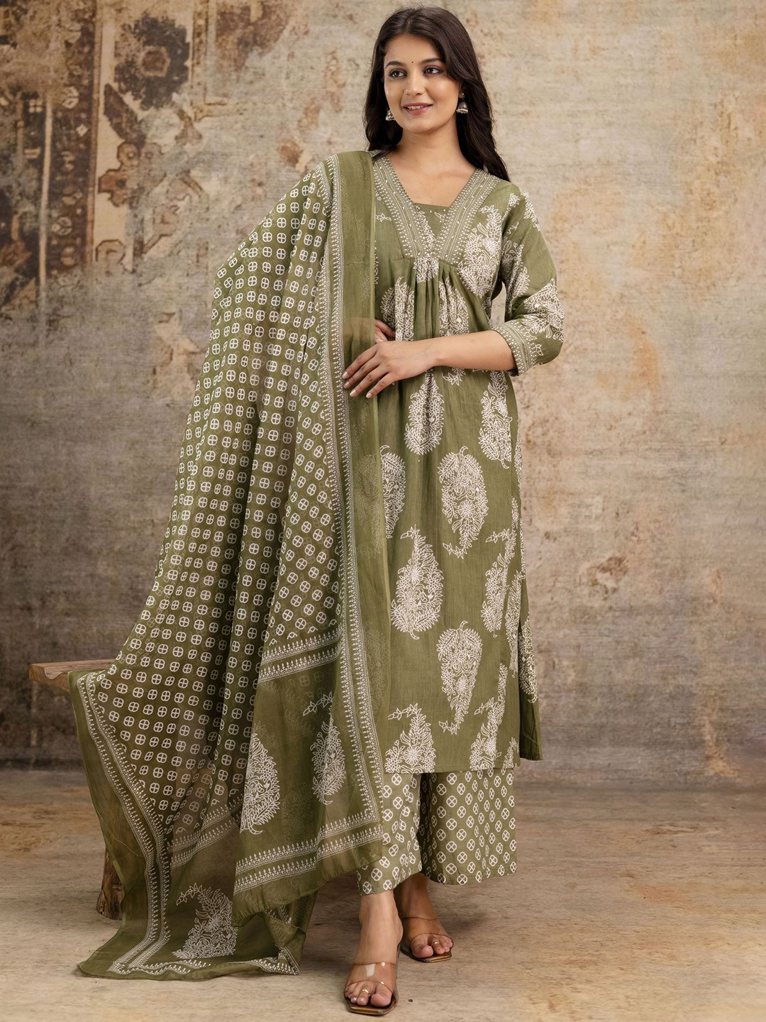 POSHART FASHION AS UNIQUE AS YOU ARE Women Floral Printed Regular Pure Cotton Kurta Sets