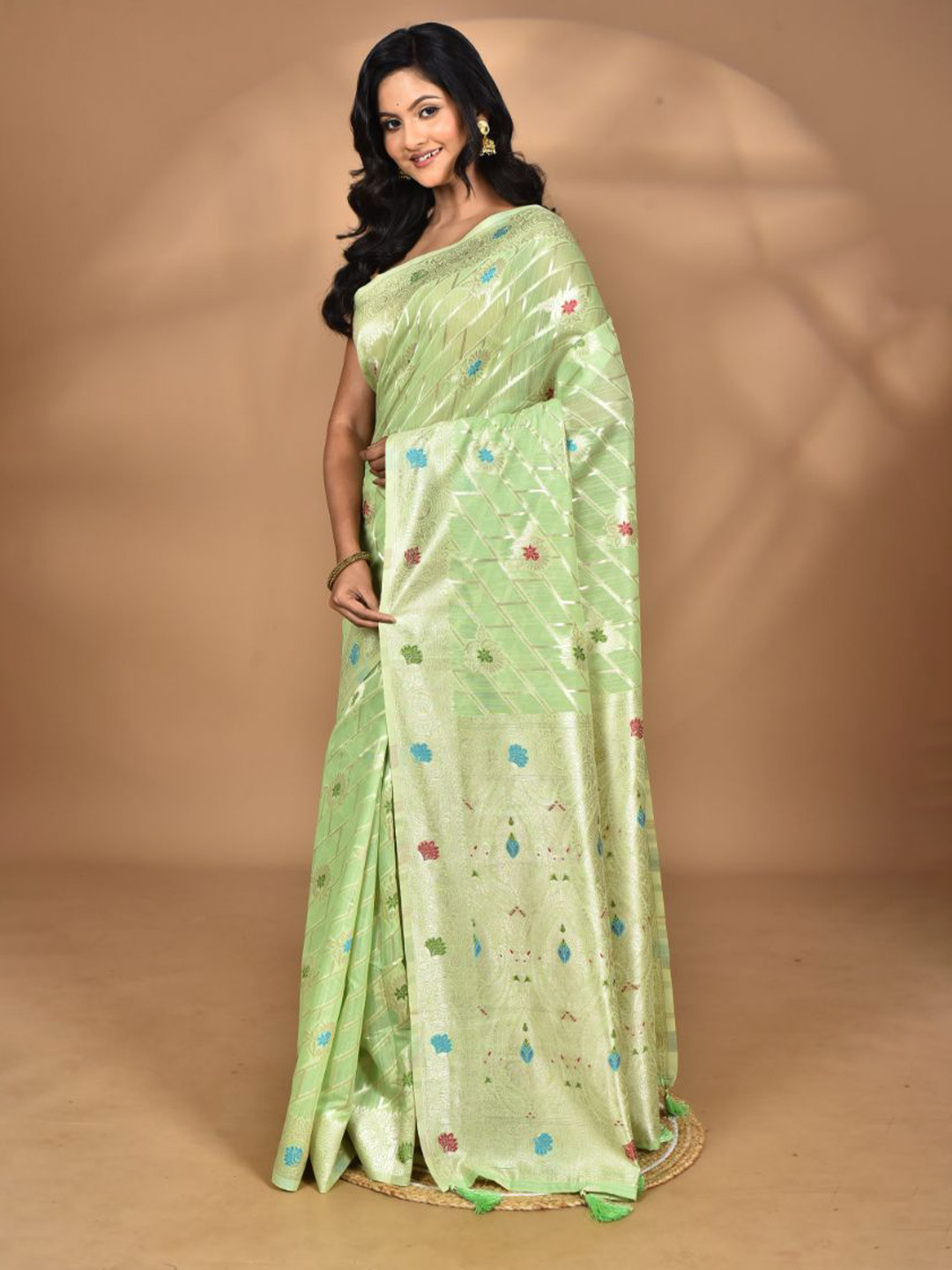 Morchari Women Desgin Saree with Unstitched Blouse Piece