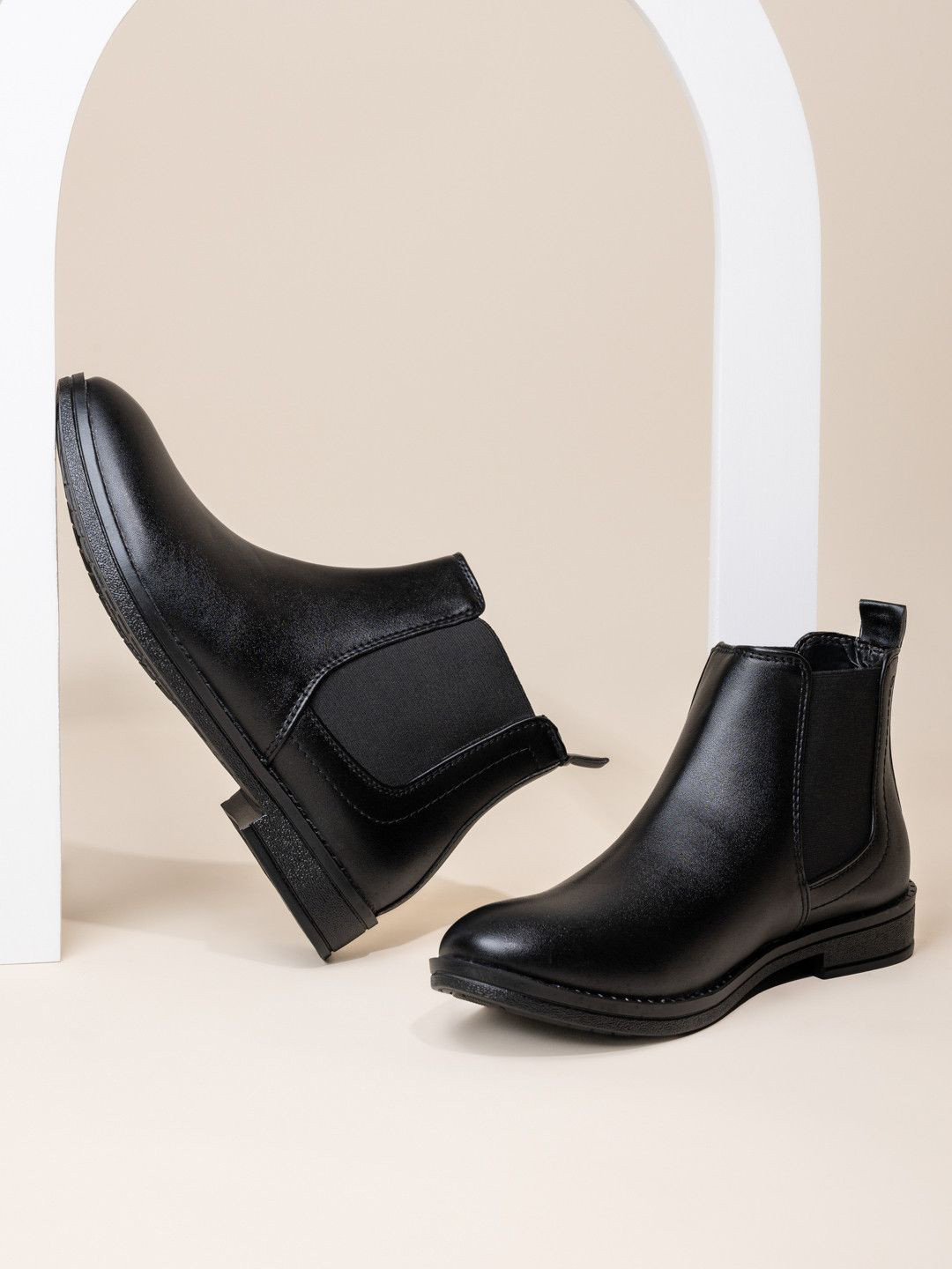 Layasa Men Chelsea Boots