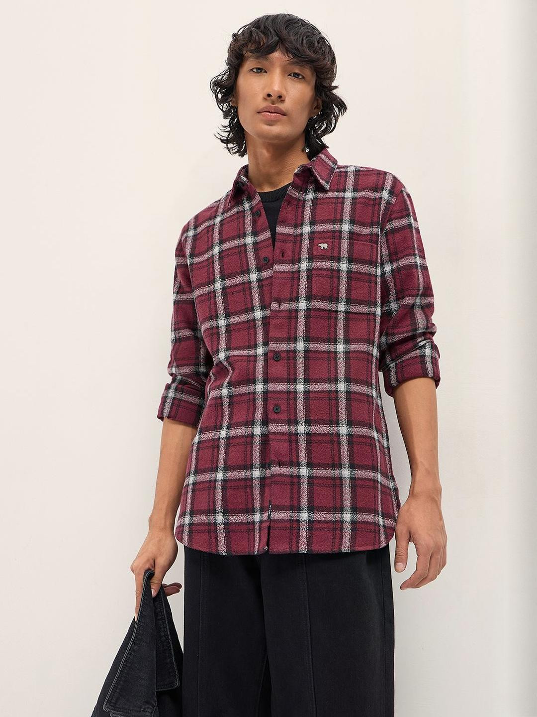 THE BEAR HOUSE Men Slim Fit Checked Long Sleeves Flannel Shirt