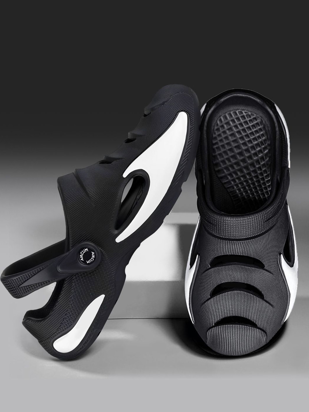 Aircum Clogs Sandals