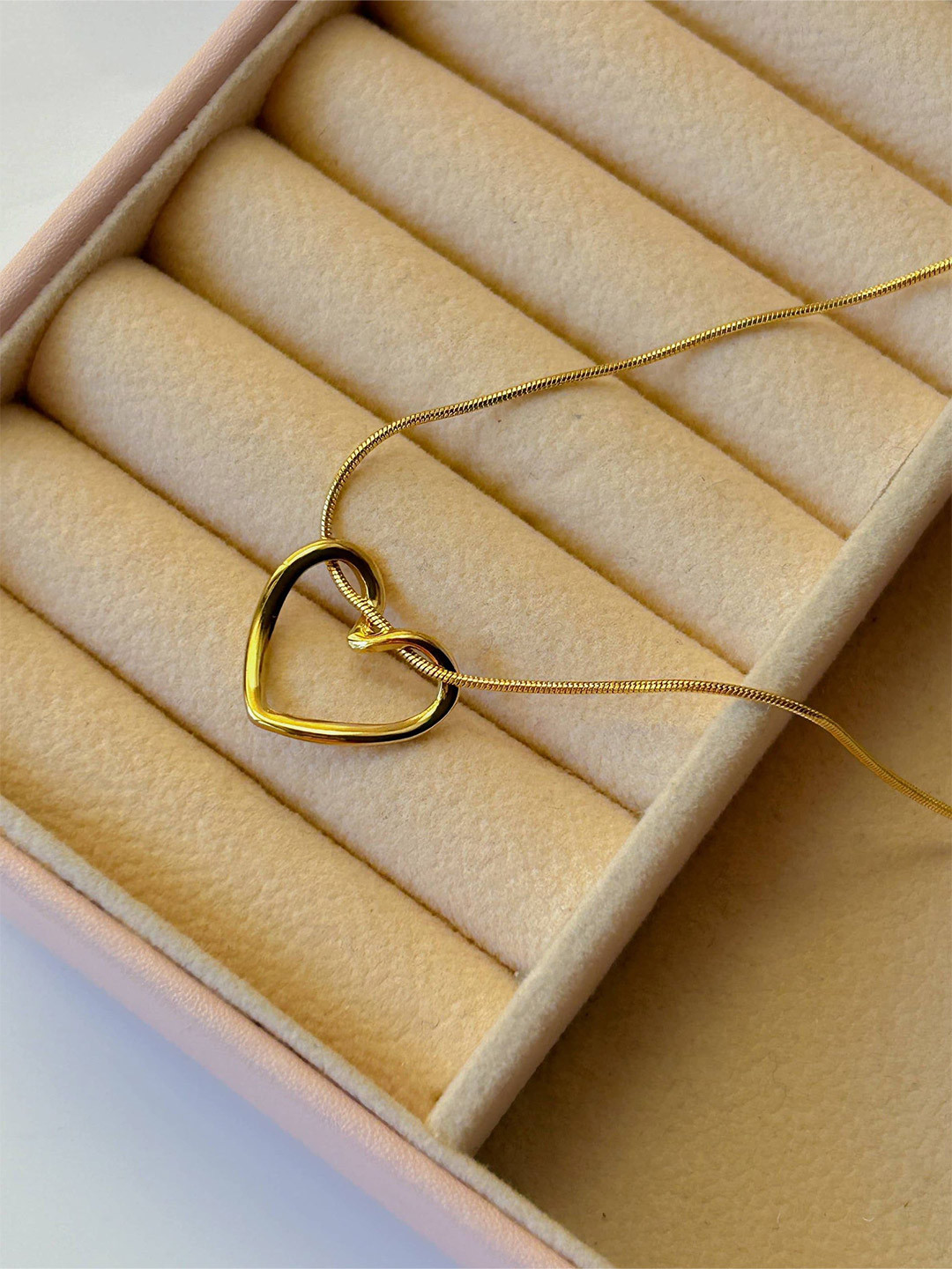 Winnifred Stainless Steel Gold-Plated Delicate Heart Minimal Necklace