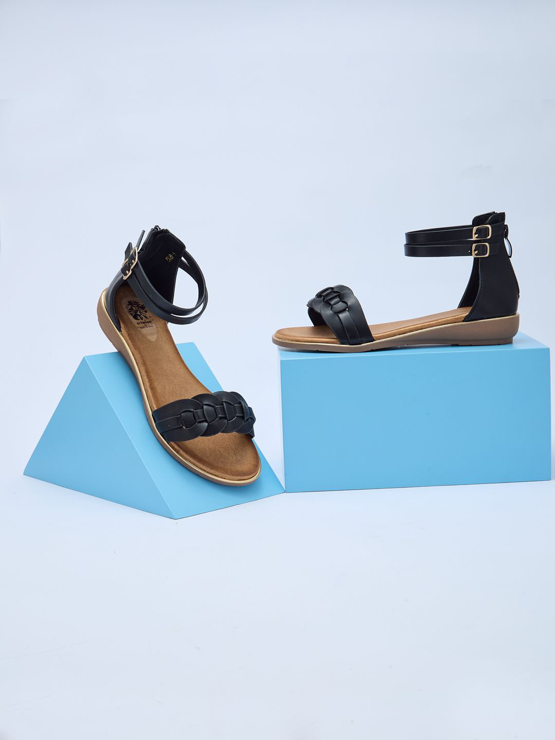 Sole To Soul Women Mid-Top Zip Open Toe Flats