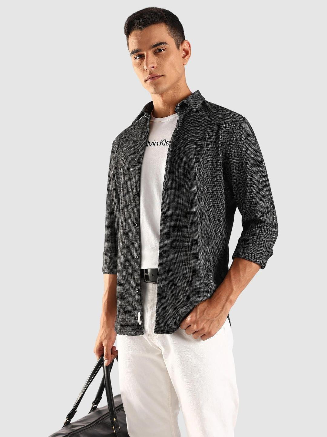 Calvin Klein Jeans Men Textured Spread Collar Casual Shirt