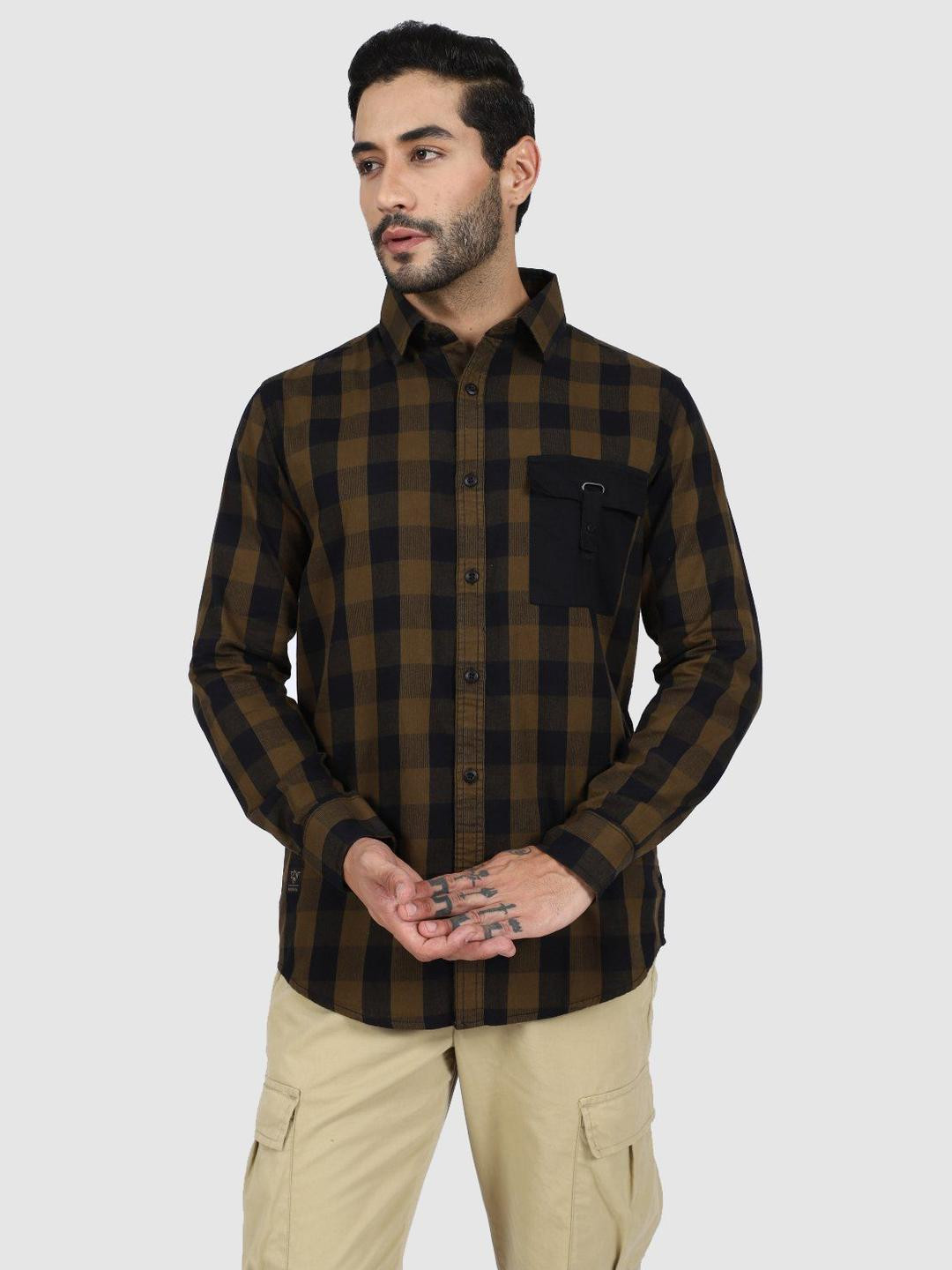 WOLF & CO. Men Relaxed Fit Buffalo Checked Spread Collar Cotton Casual Shirt