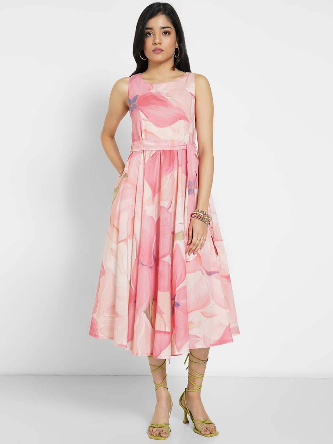AKKRITI BY PANTALOONS Floral Print Belted Pure Cotton Fit & Flare Midi Dress