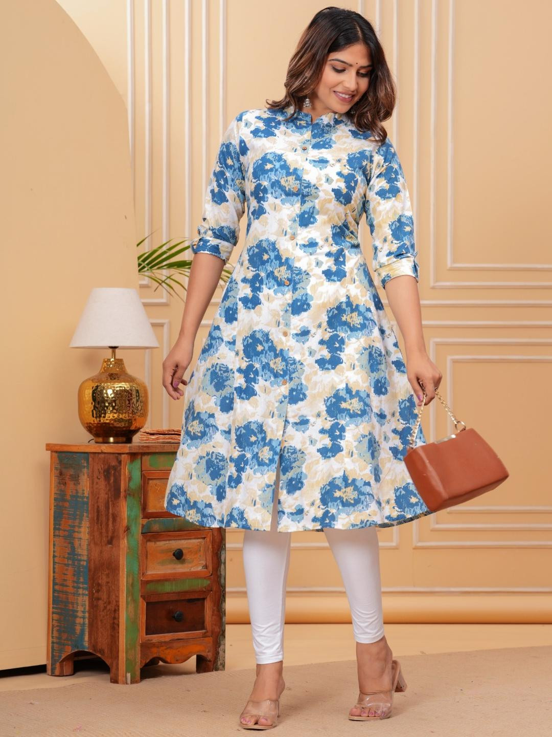 Sanracchna Fabricss Women Blue Kurtas