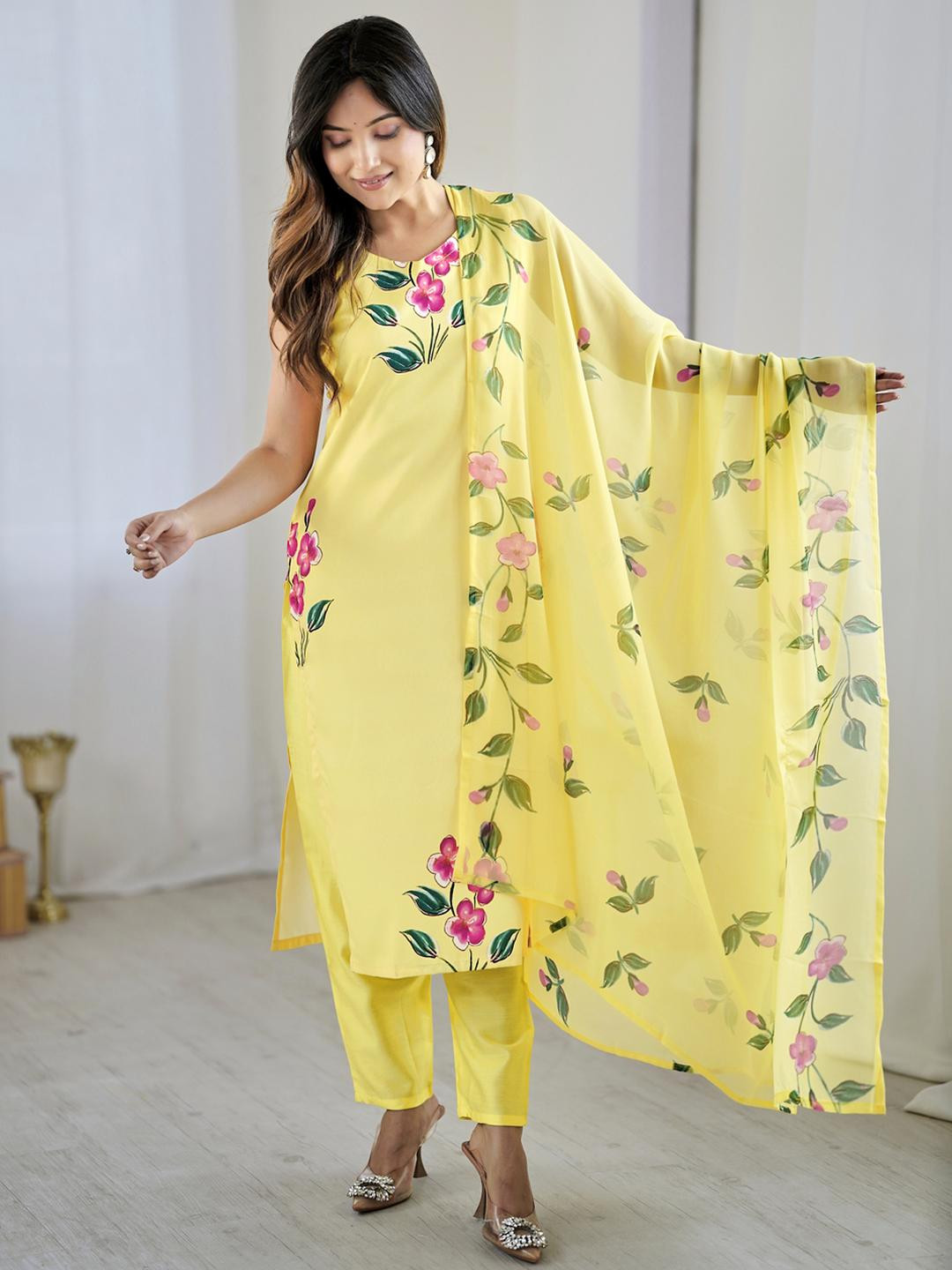 Naaz clothing Women Yellow Kurta Sets