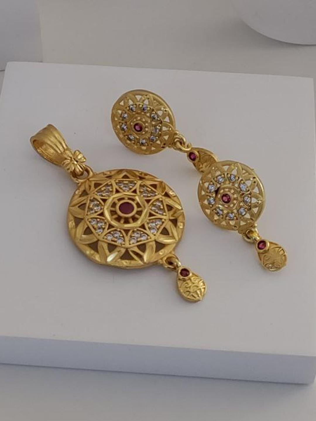 Gold Pendant for Women