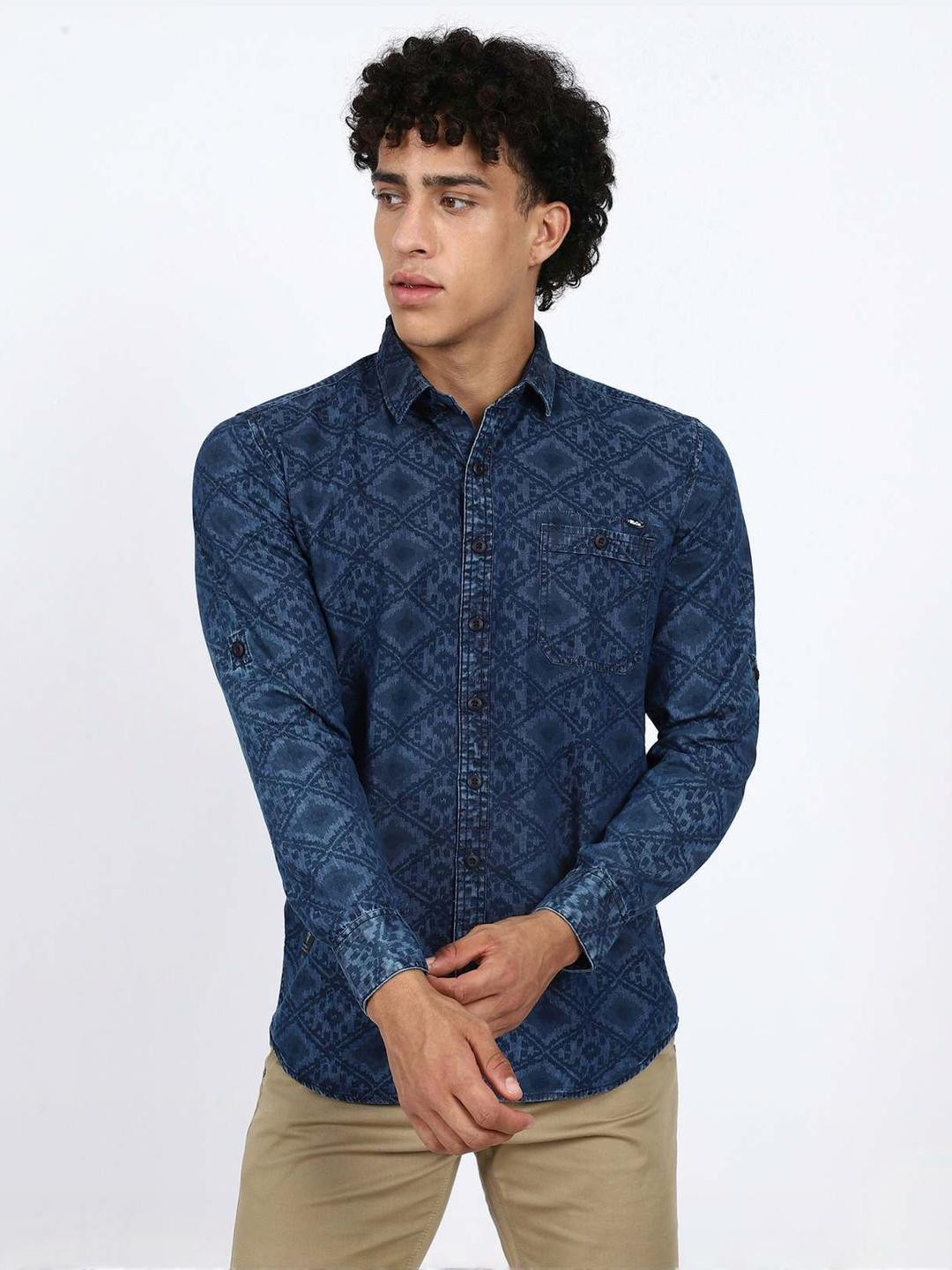 WOLF & CO. Men Relaxed Fit Geometric Printed Spread Collar Cotton Casual Shirt