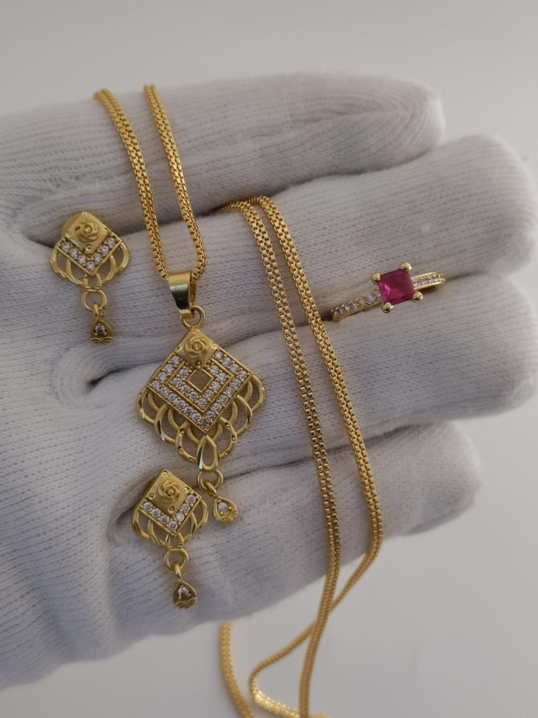 niva fashion Women Gold-Plated Brass Artificial stone Jewellery set With a ring