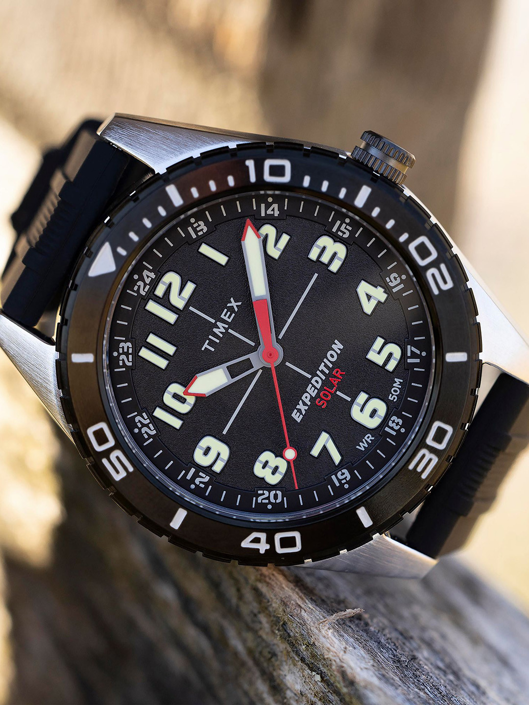 Timex Men Analogue Solar Powered Watch - TW4B30800JQ