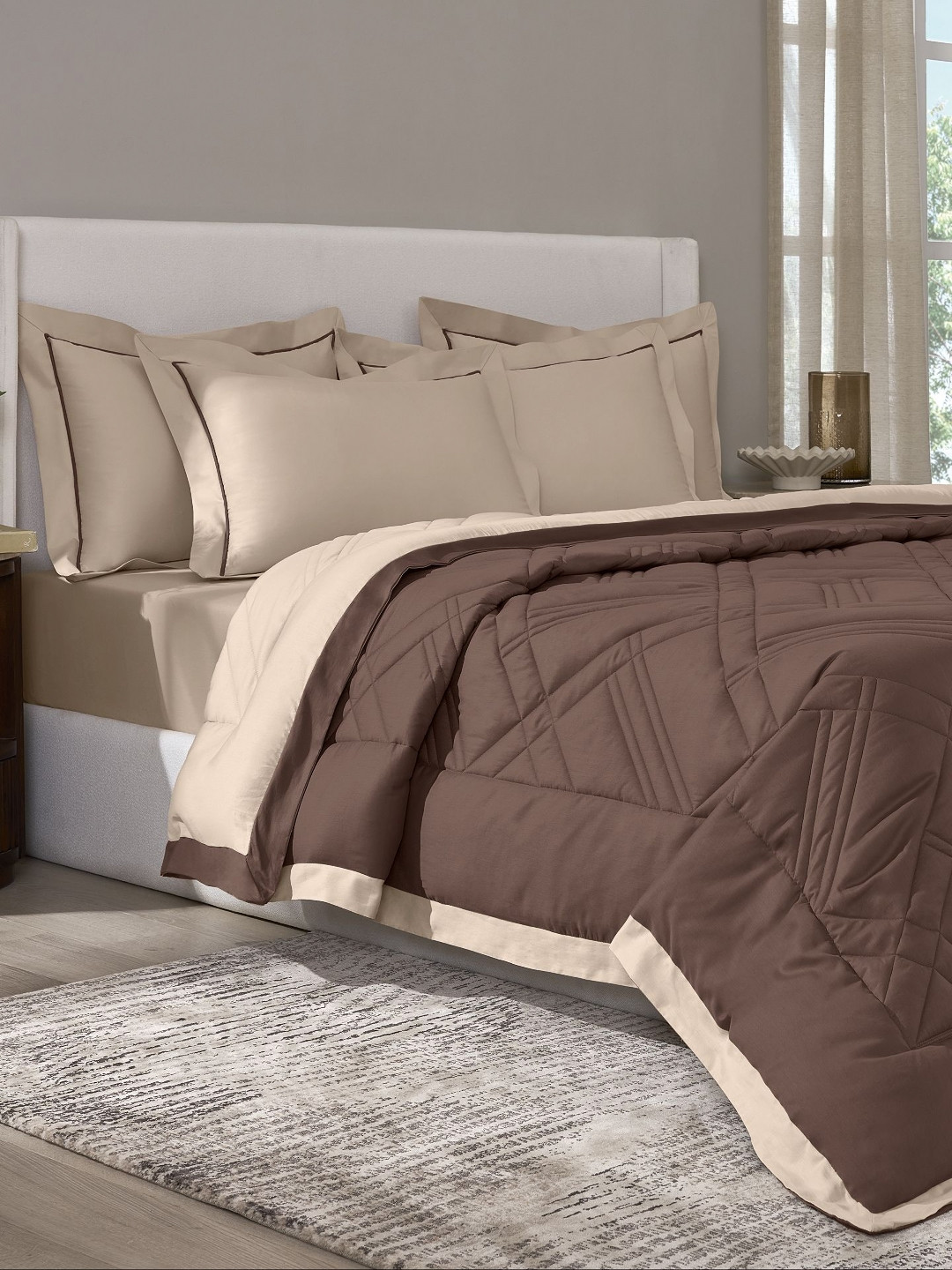 SANSAAR A DDECOR BRAND LIVE CONSCIOUSLY Geometric Cotton Double Bedding Set with Comforter