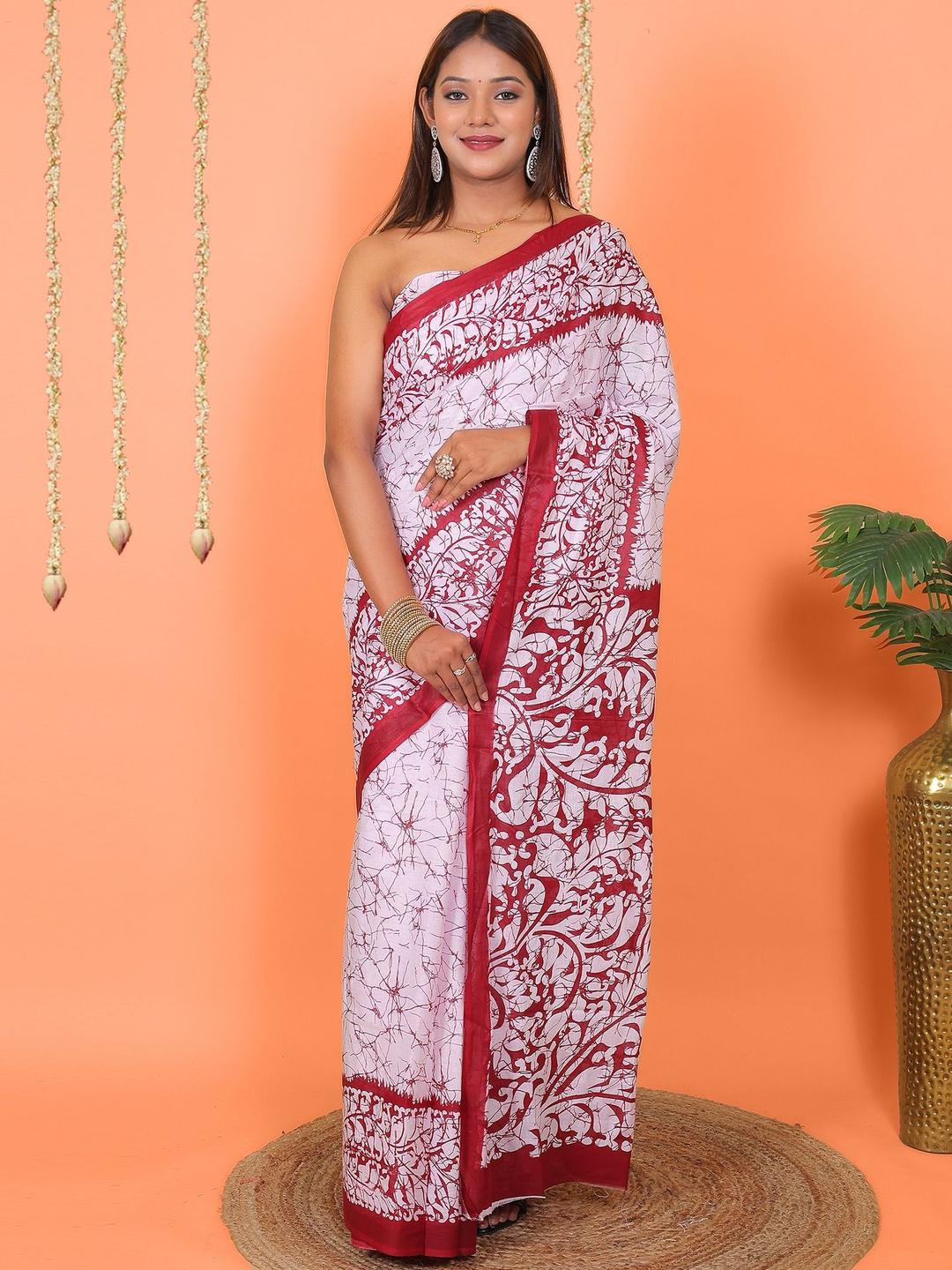 Ravi Janki Suit & Sarees Ethnic Printed Saree With Blouse