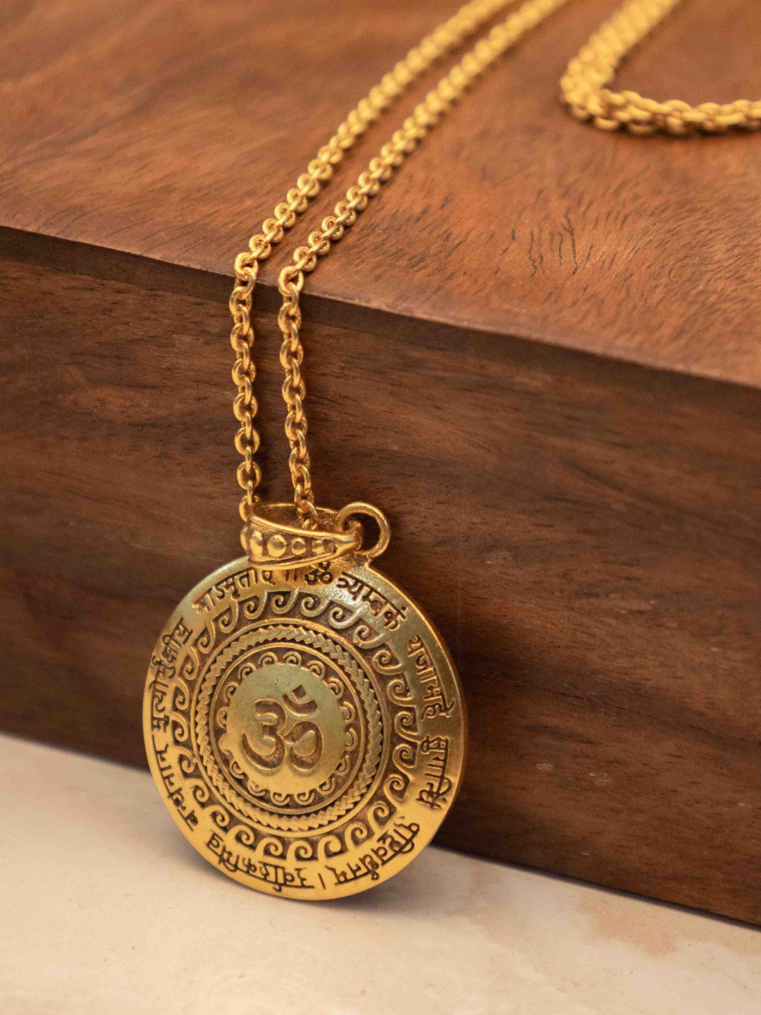 Shyle 925 Sterling Silver Maha Mrityunjaya Mantra Om Pendant With Chain