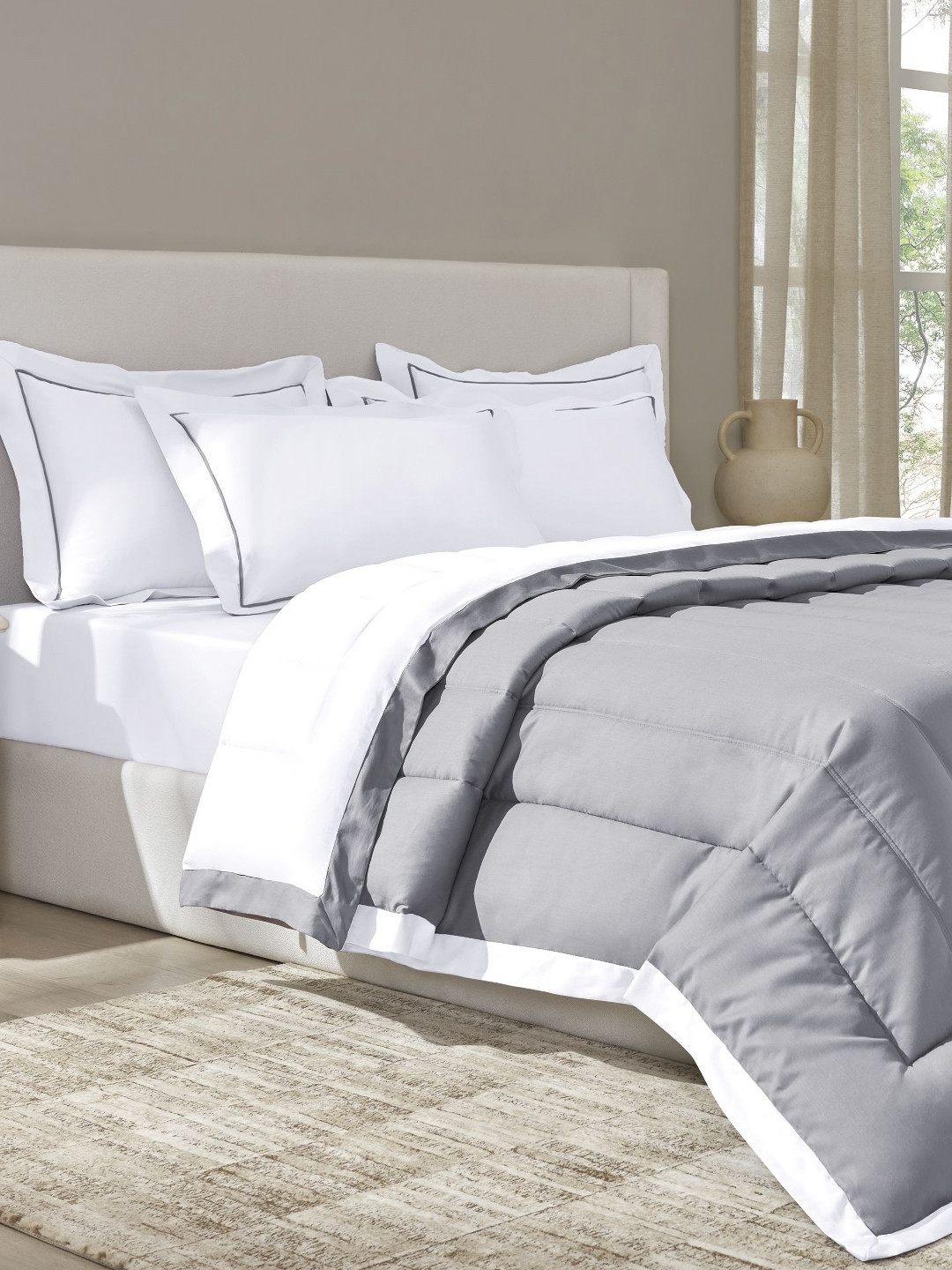 SANSAAR A DDECOR BRAND LIVE CONSCIOUSLY Pack Of 4 Solid White & Grey Bedding Set