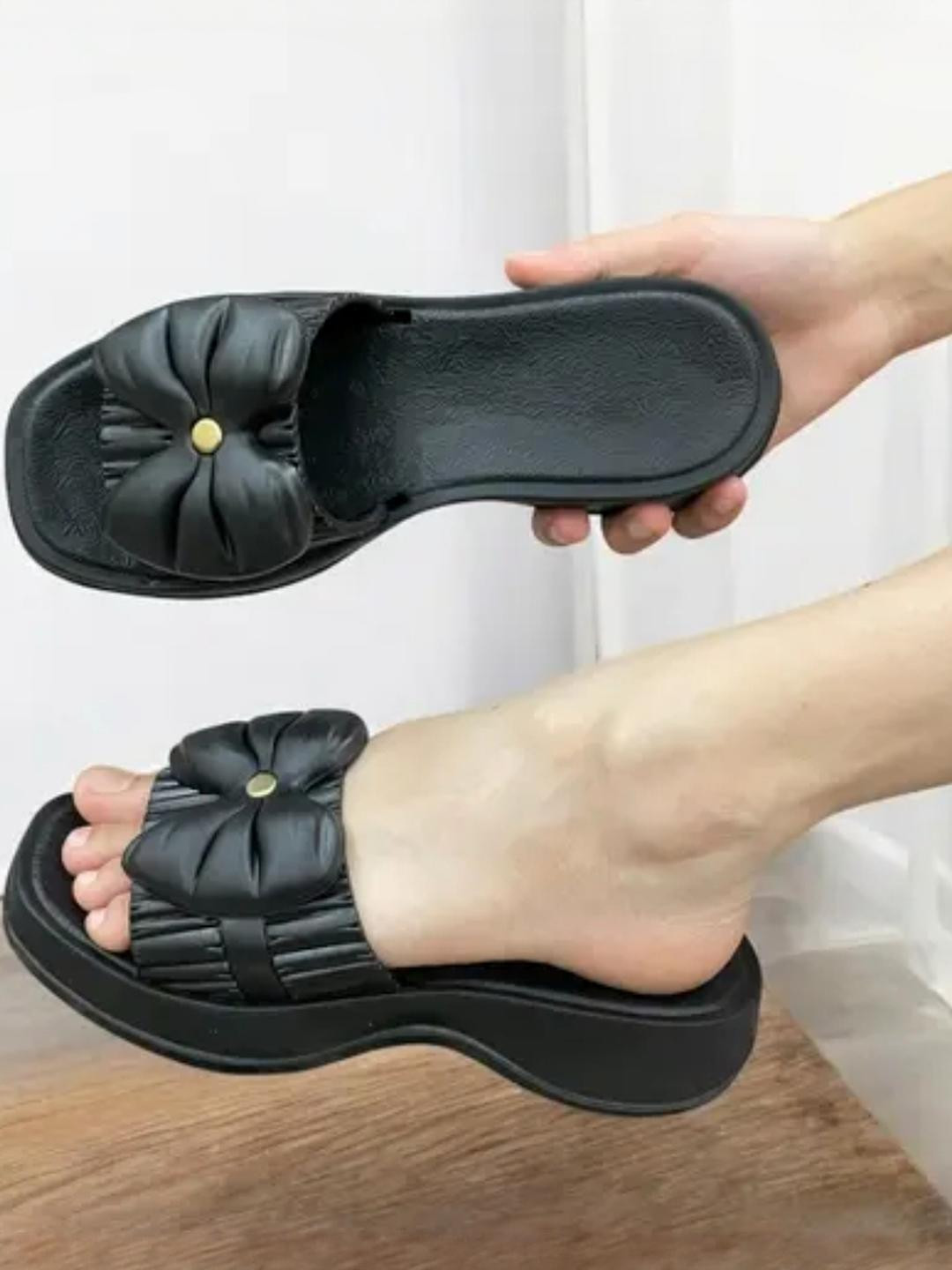 Shozie Women Flip Flops Slippers