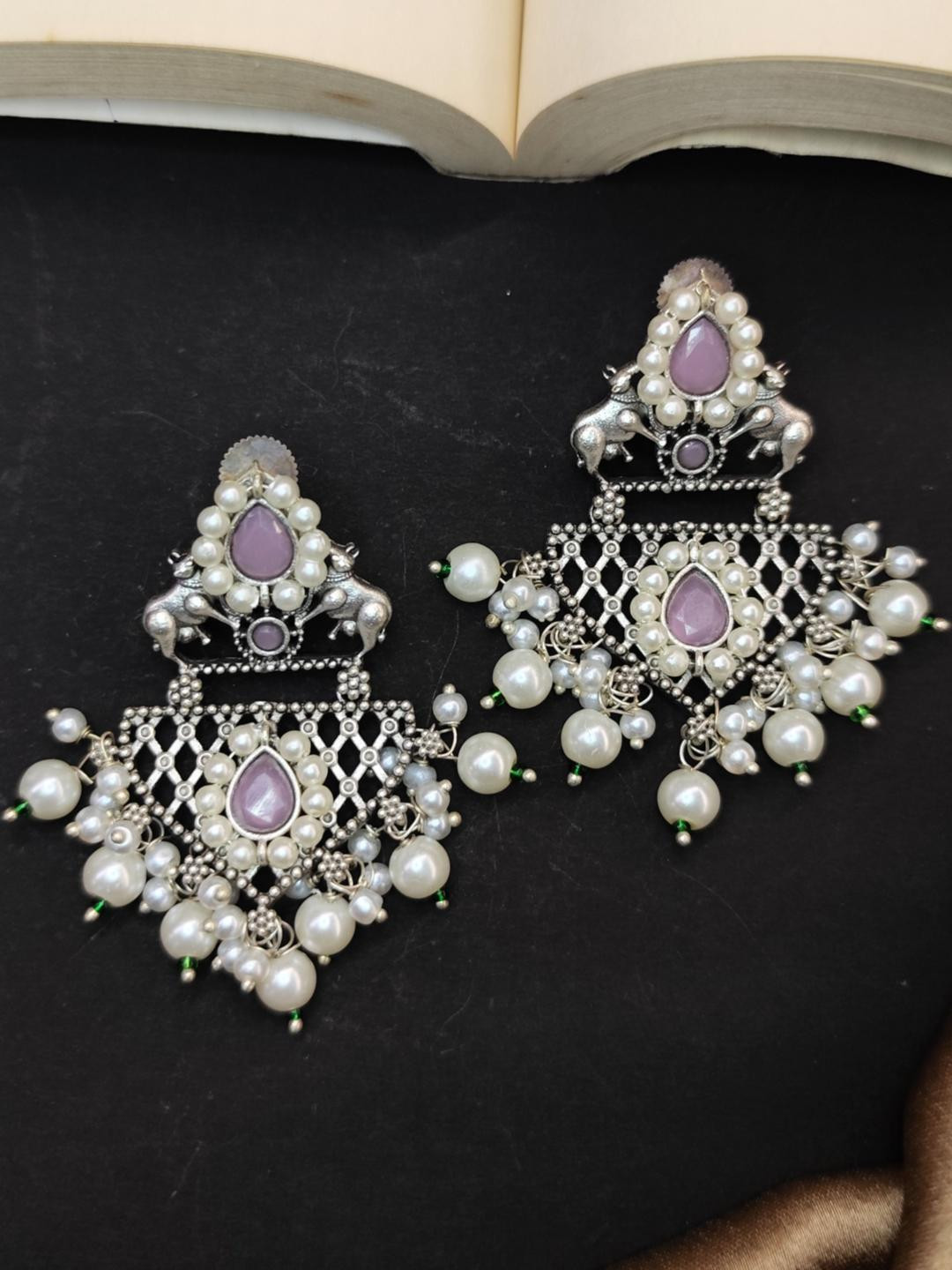 ATTIRE ICON  Silver Earrings