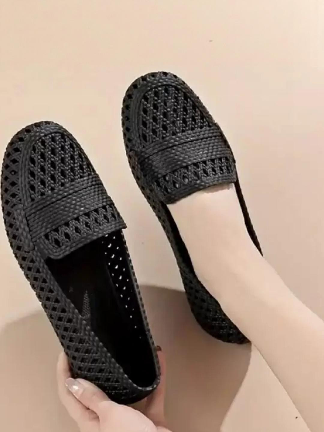 Monoction Flat sandal for women