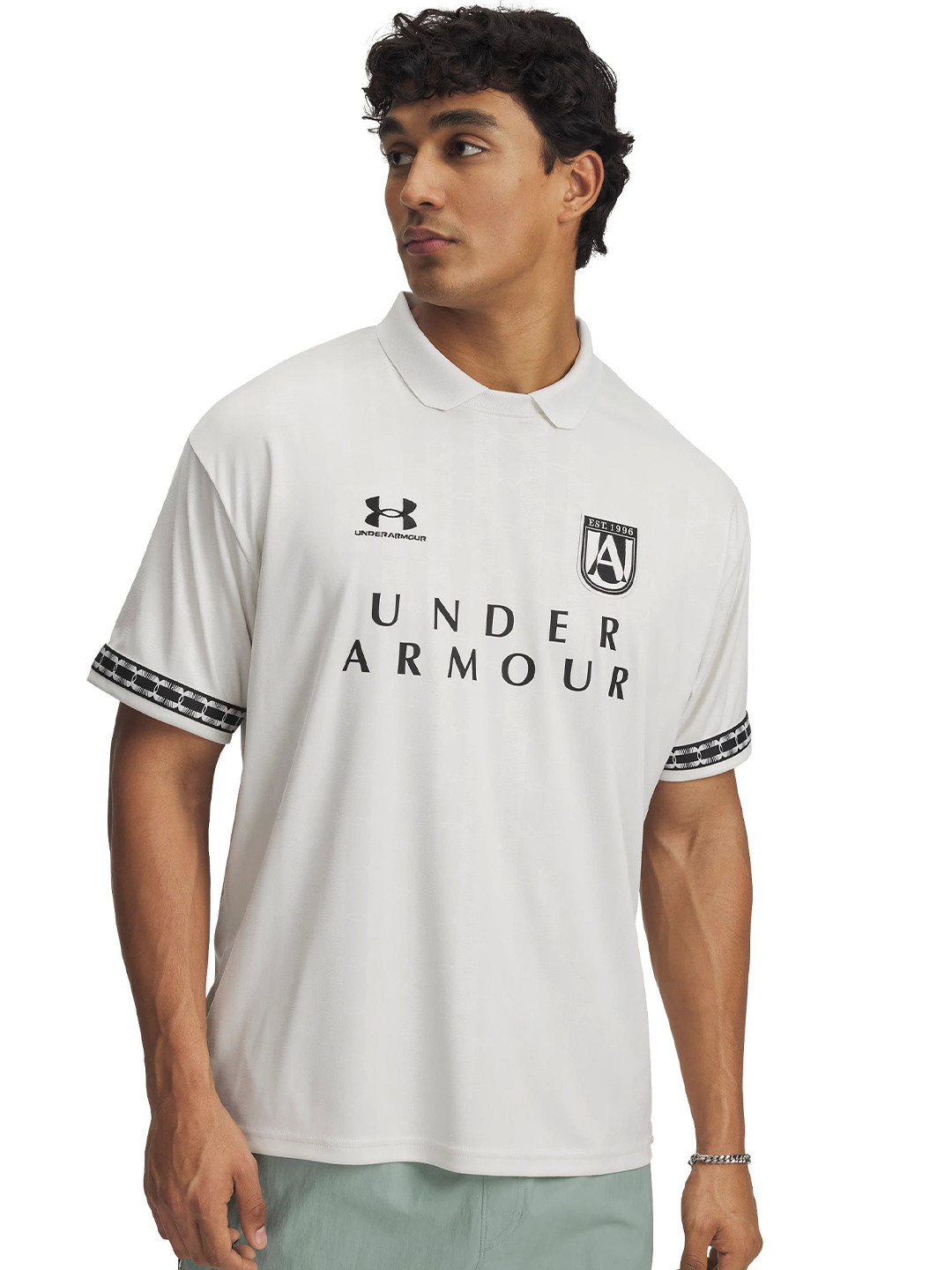 UNDER ARMOUR 96 Terrace Short Sleeve T-shirt
