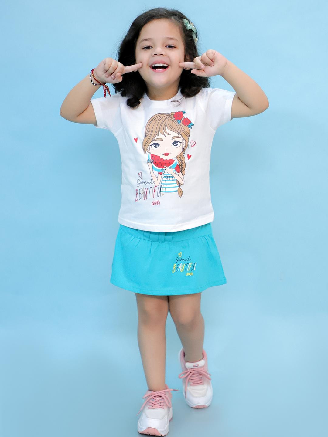 CHANDRIKA Kids-Girls Green Clothing Set