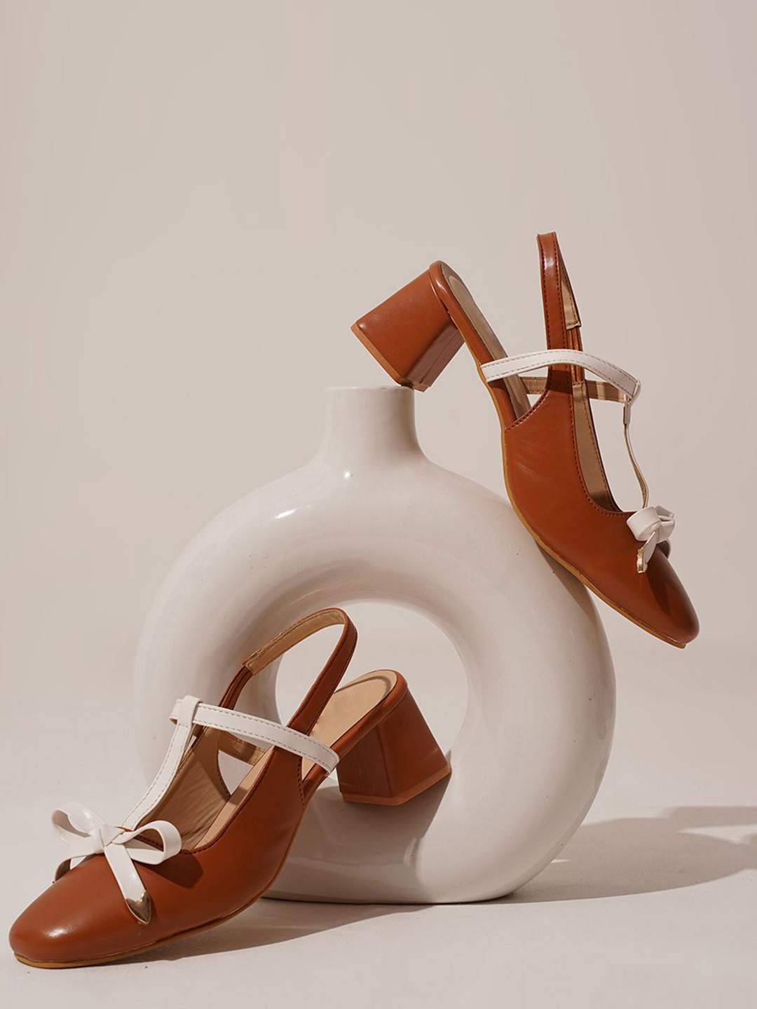 Froh Feet Bows Detail Block Heel Mary Janes