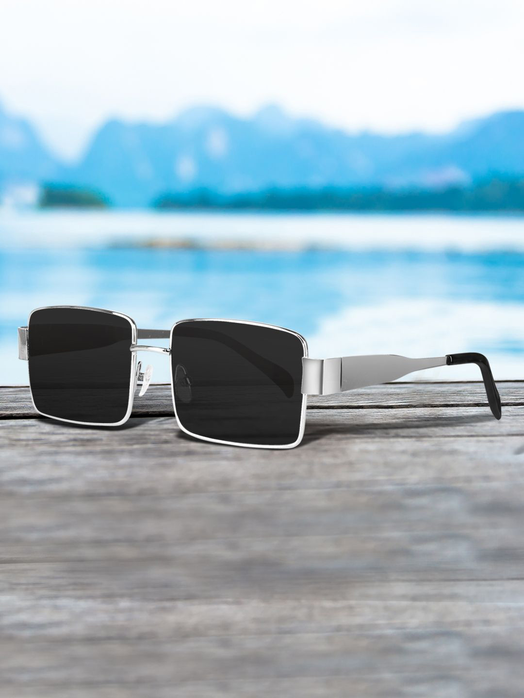 ROYALTAIL Unisex Black Lens & Silver-Toned Square Sunglasses With UV Protected Lens