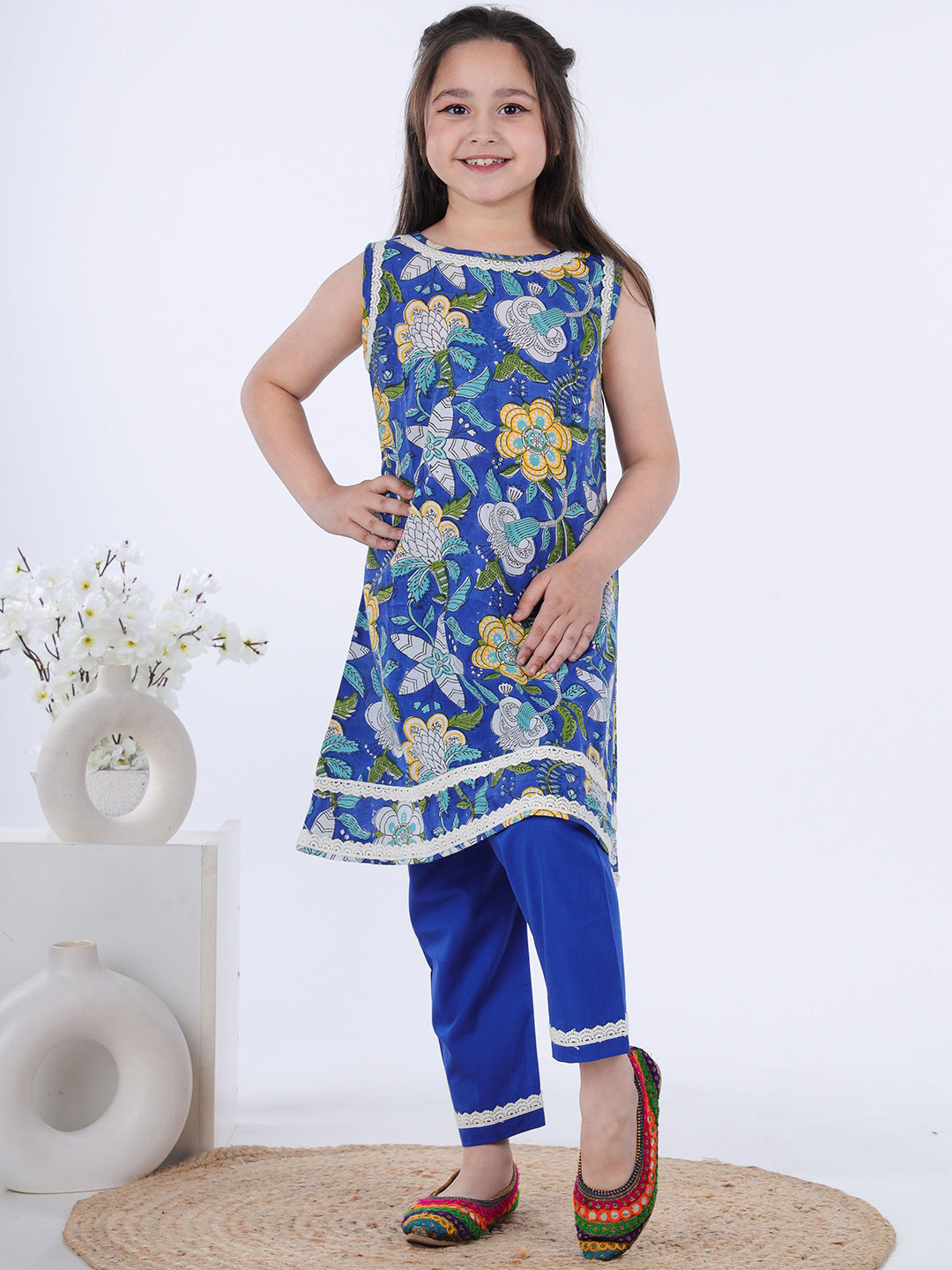 Kalp Samrina Girls Floral Printed Round Neck Pure Cotton A-Line Kurta With Trousers