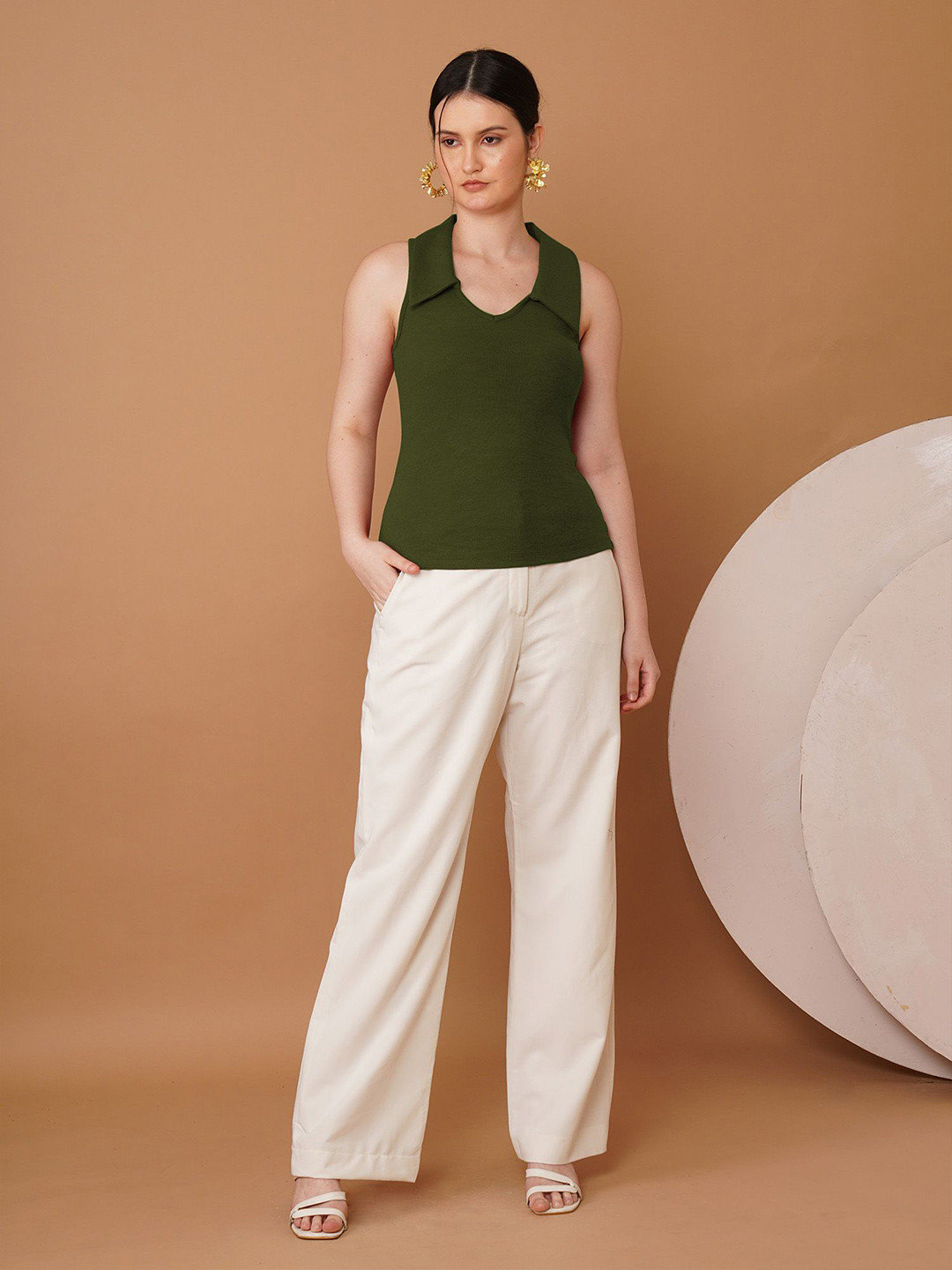 Chemistry Ribbed Above The Keyboard Collar Tank Top