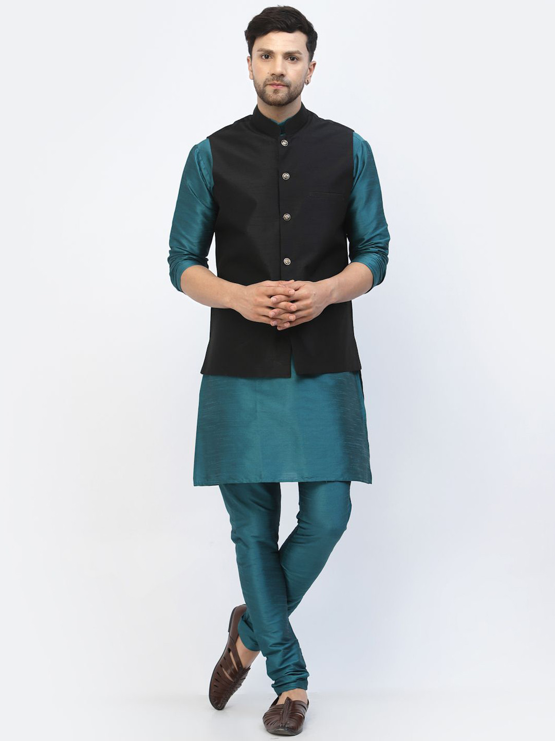 TS LIFESTYLE Men Solid Kurta with Churidar & Nehru Jacket