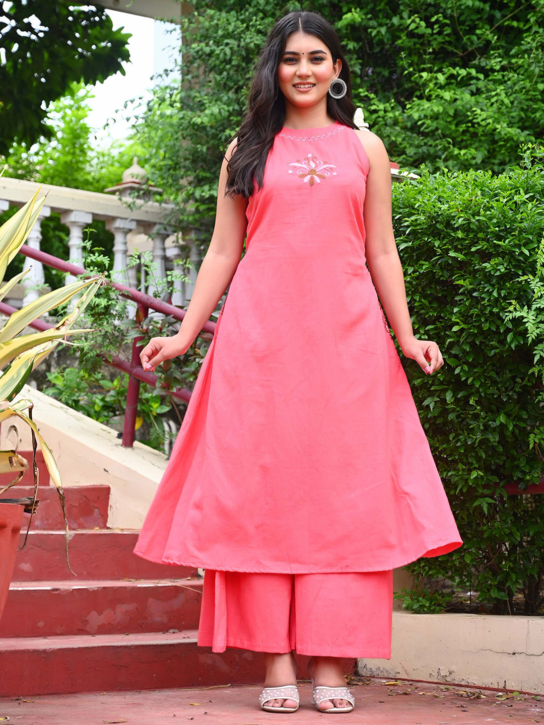 Bahe Kurtiz Women Woven Design Embroidered A-Line Kurta with Palazzos