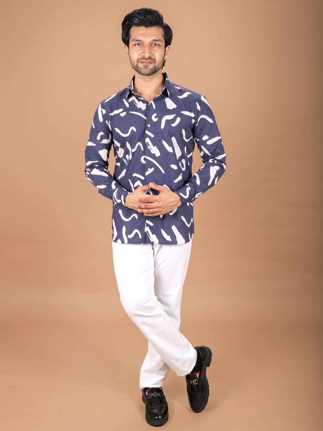 15 BUTTONS Classic Fit Abstract Printed Spread Collar Cotton Casual Shirt