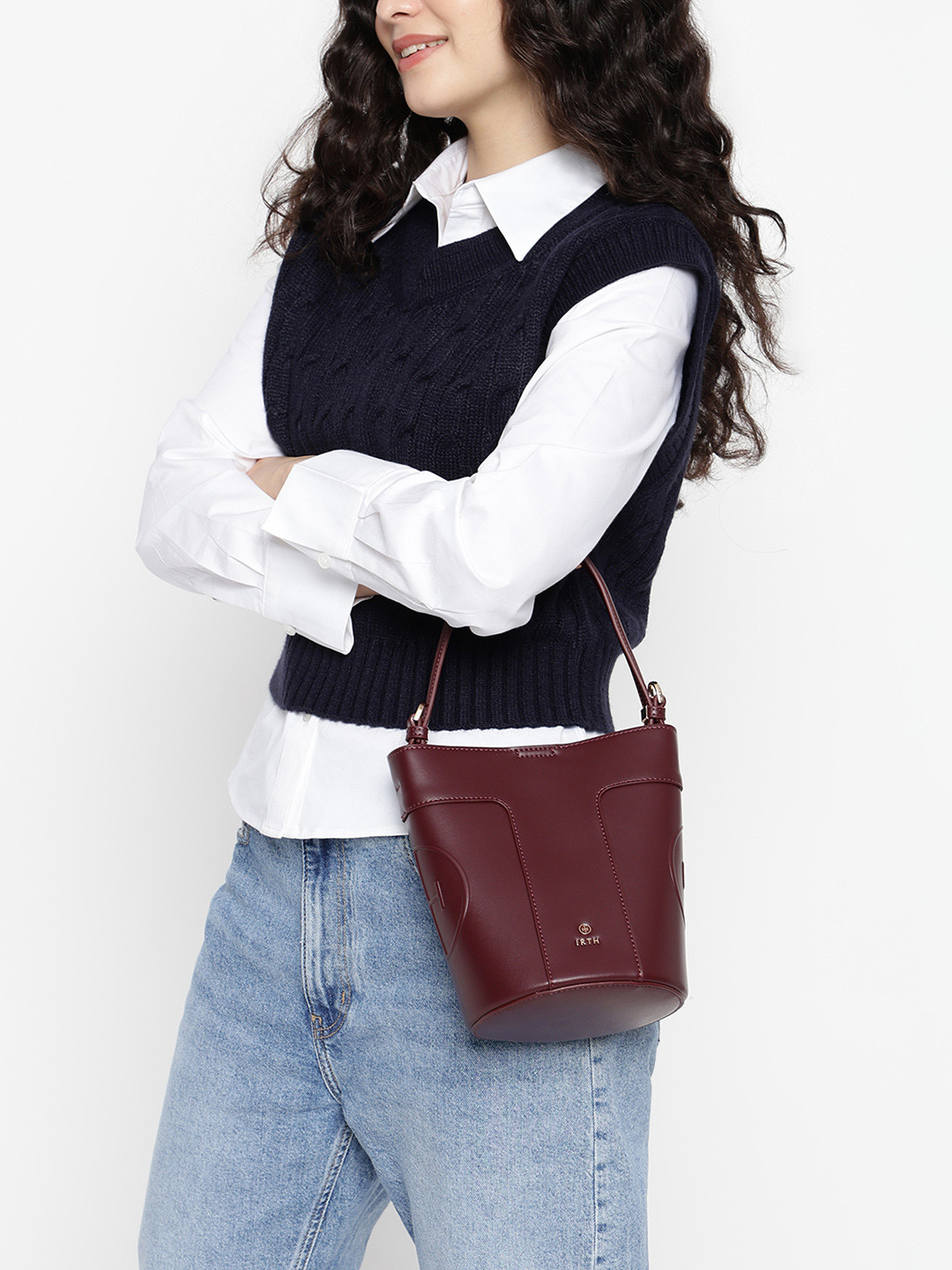 IRTH by House of Titan Bucket Handheld Bag