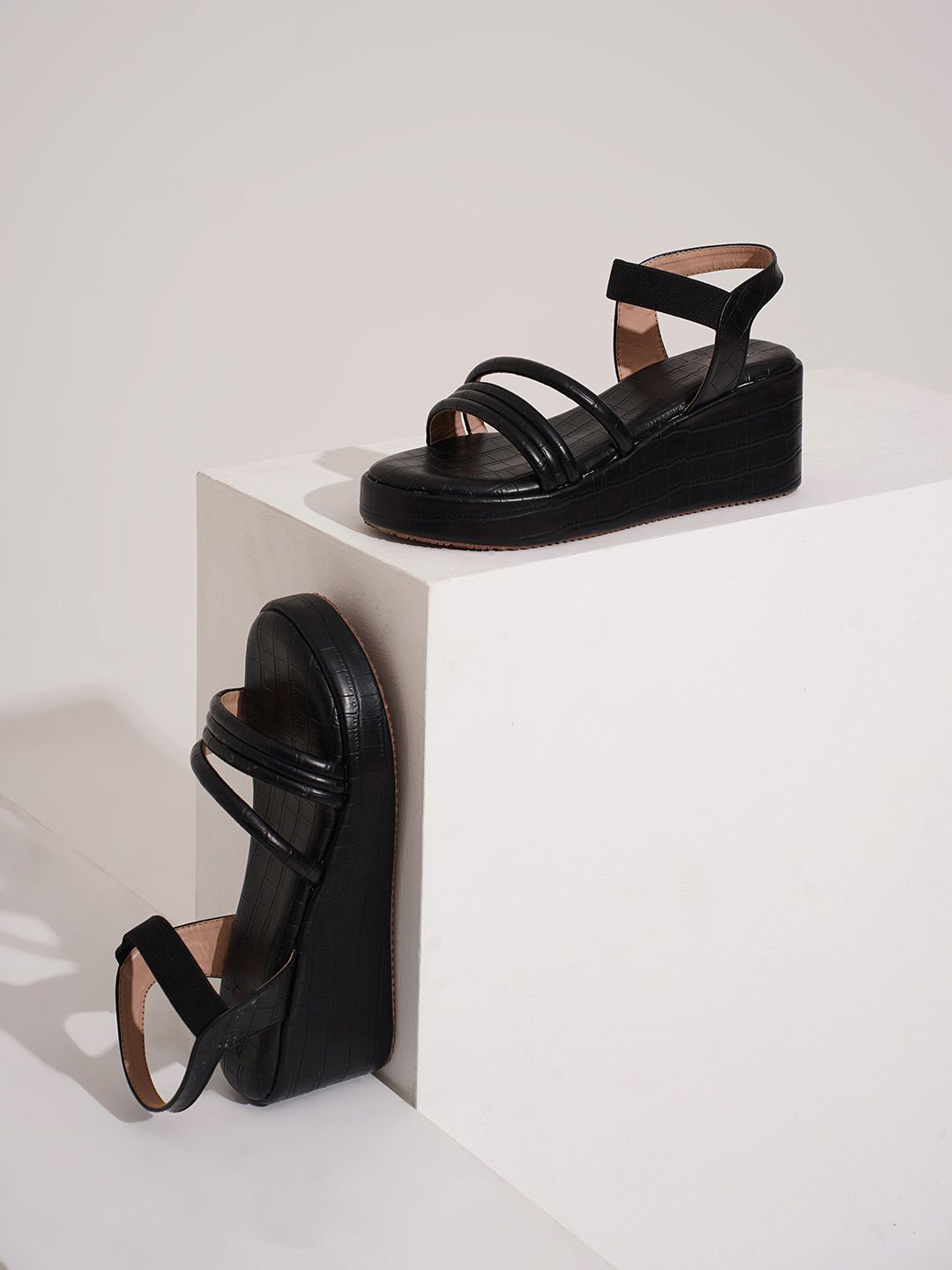 Froh Feet Women Backstrap Stylish Comfortable Wedge Heels Sandals