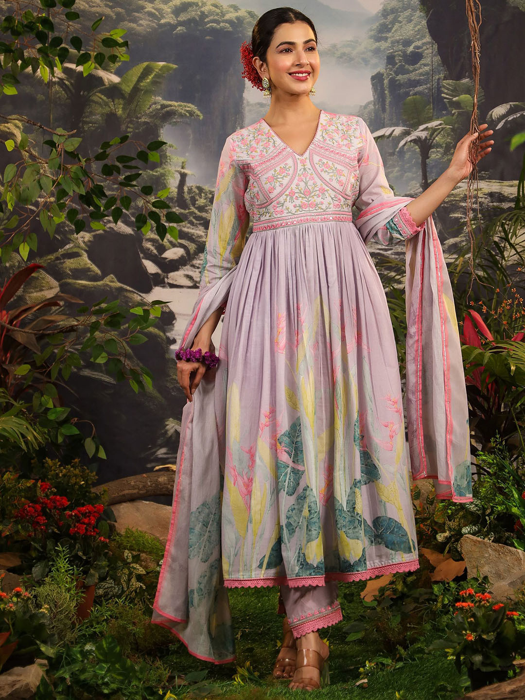 AARAAS Women Floral Printed Regular Pure Cotton Kurta With Trousers And Dupatta