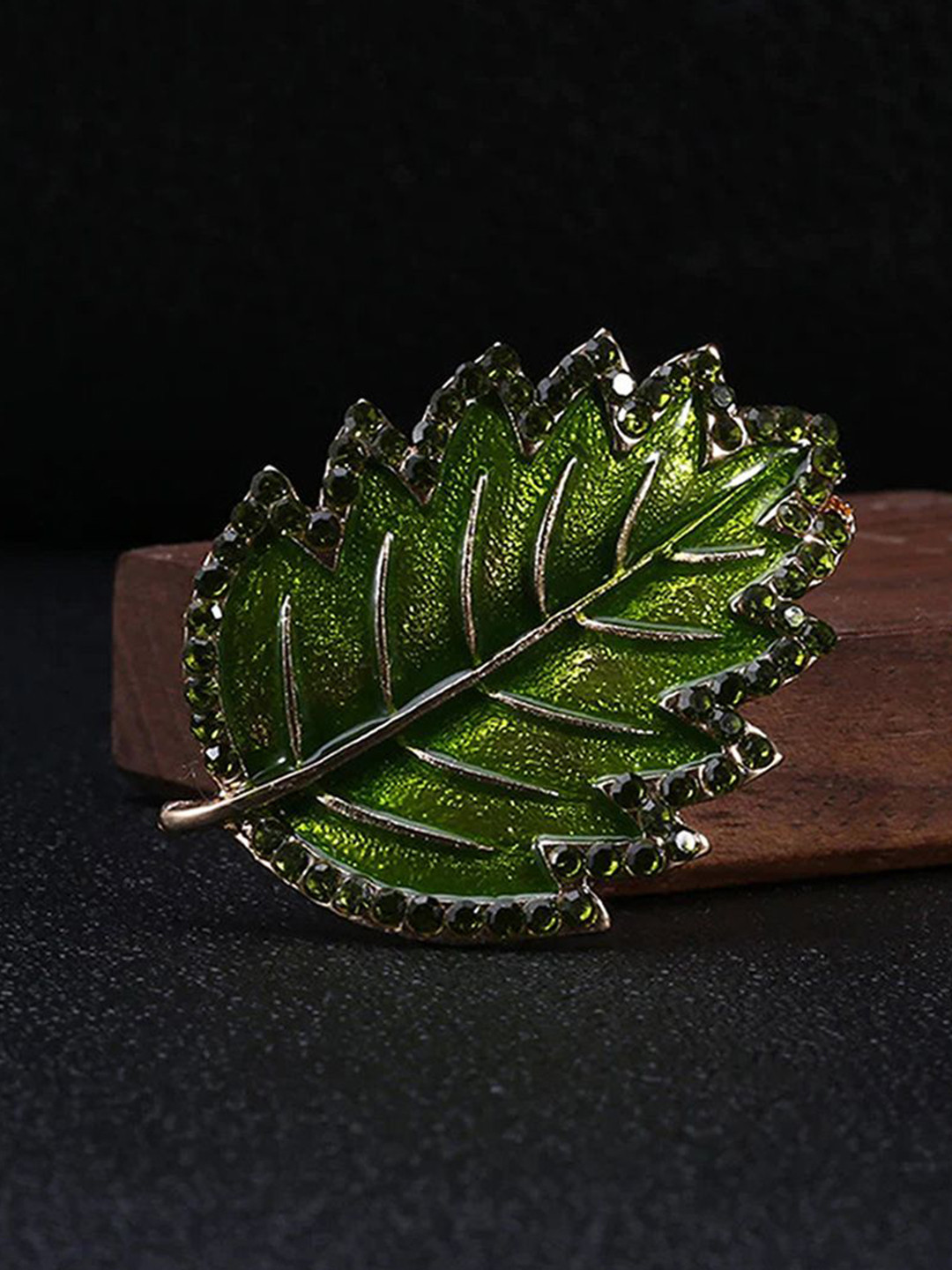 Leonardi Men Artificial Stones Studded Statement Leaf Brooch