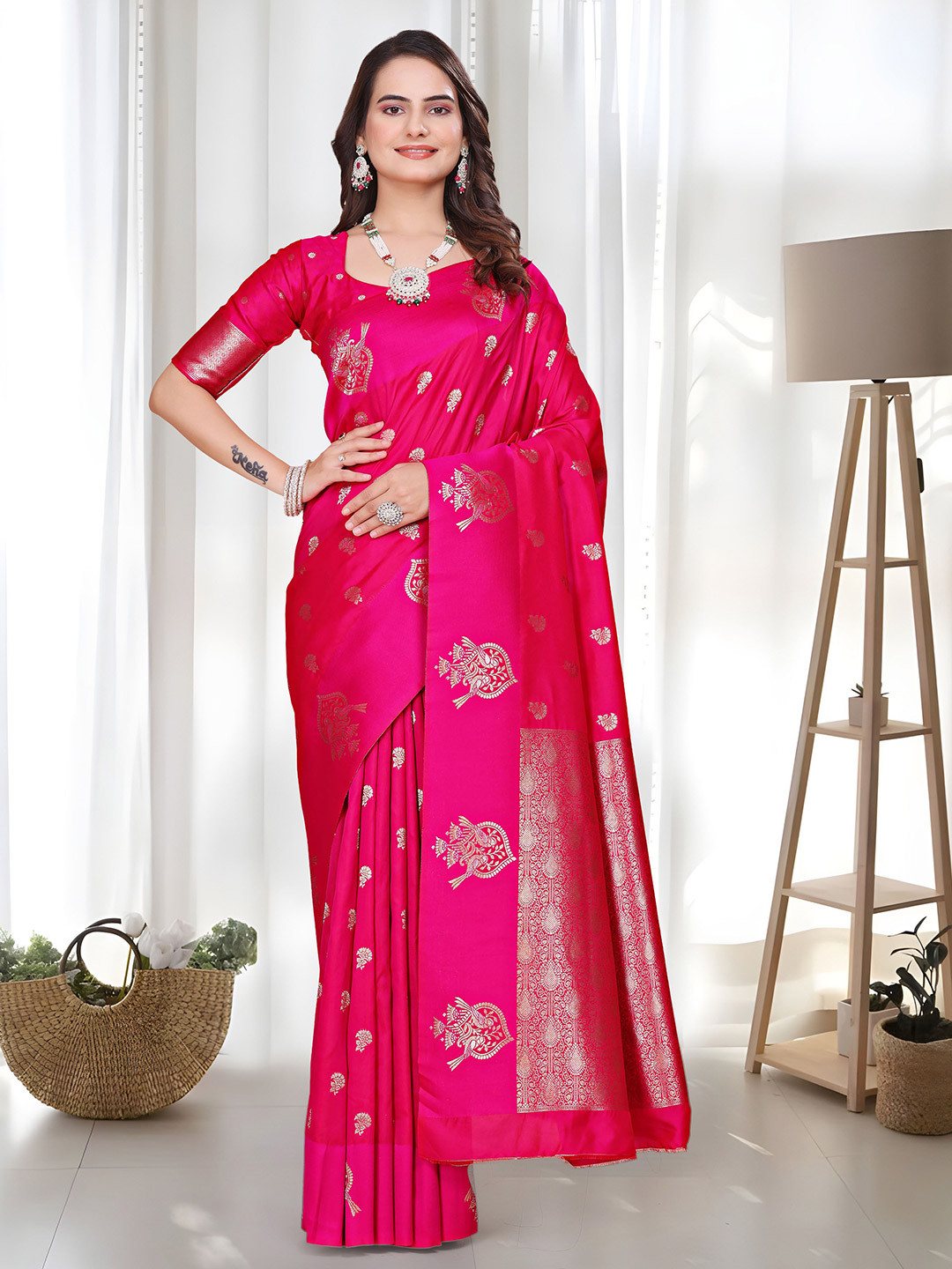 WLEMIRA Woven Design Zari Art Silk Banarasi Saree