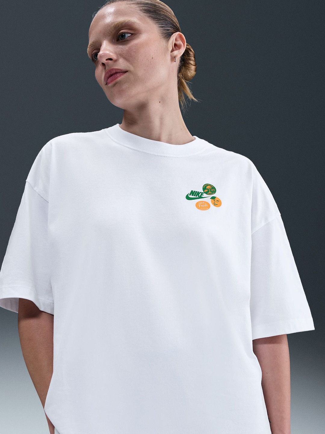 Nike Sportswear Womens Oversized Short-Sleeve Graphic T-Shirt