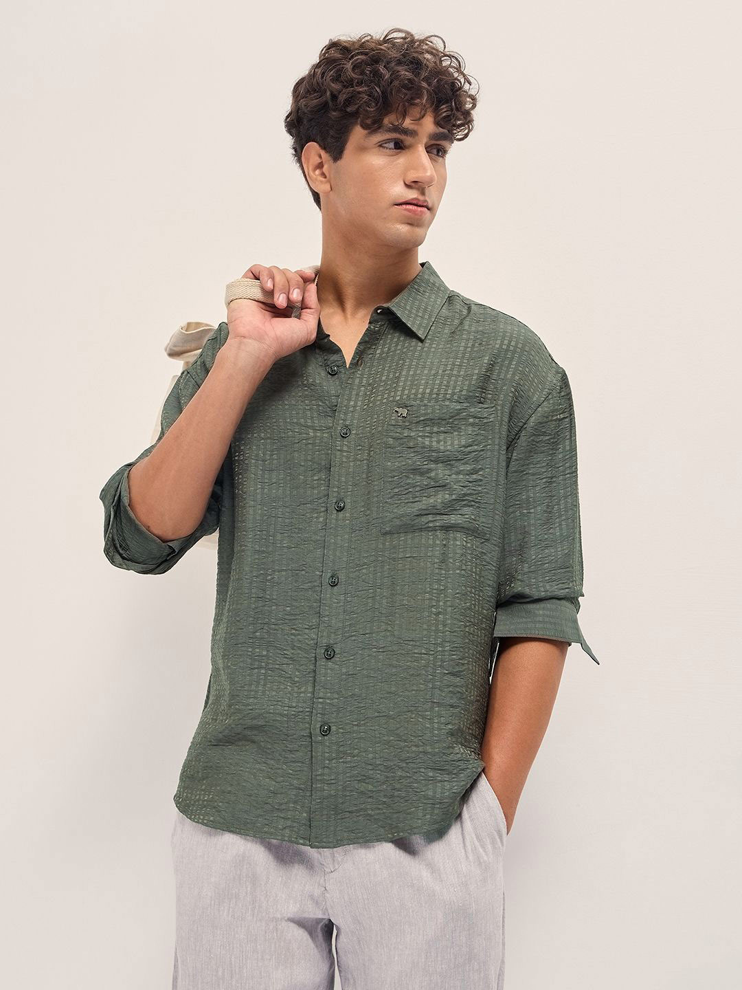 THE BEAR HOUSE Men Relaxed Fit Textured Spread Collar Casual Shirt