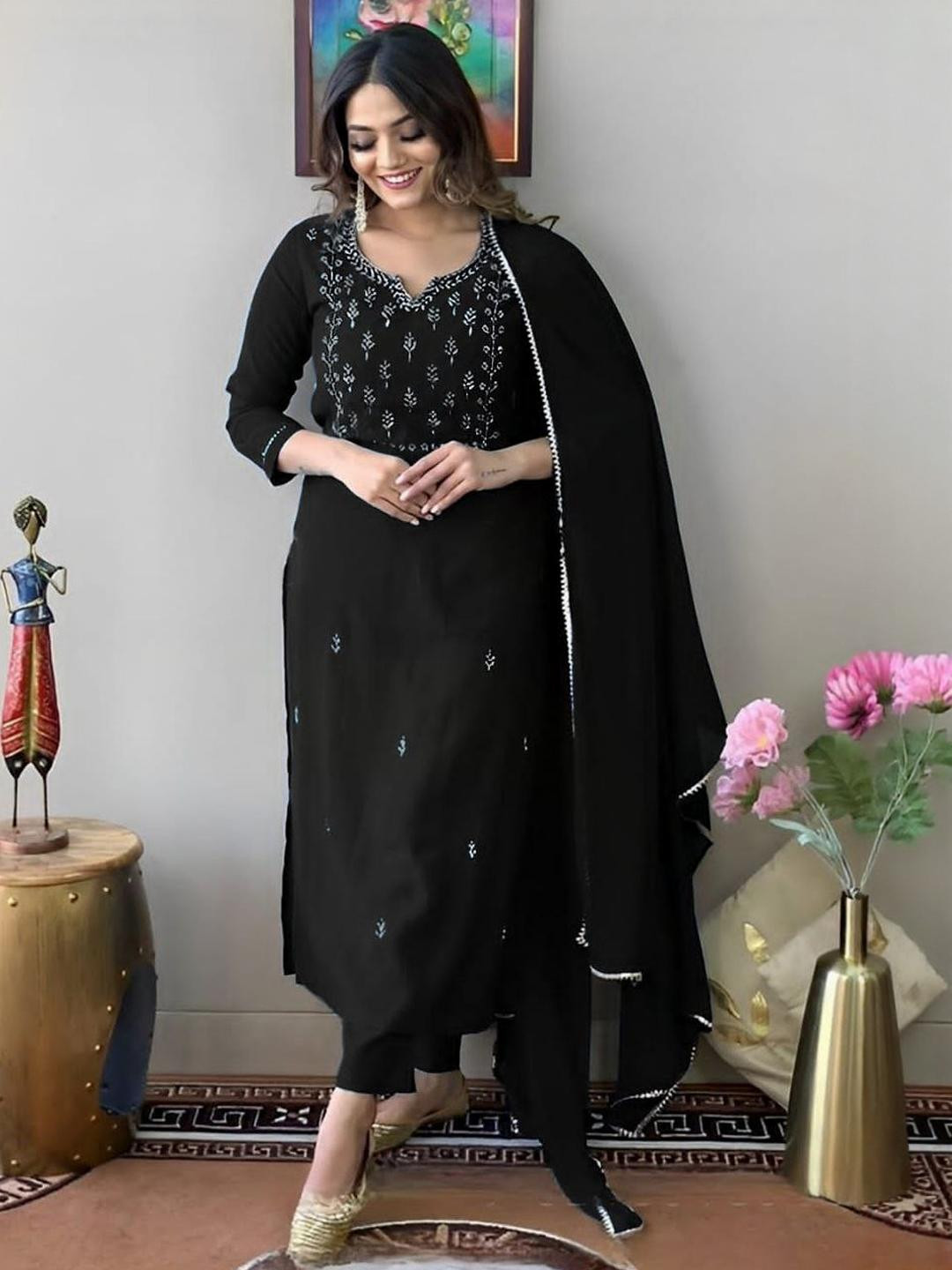 MAHUDI Women Black Kurta Sets