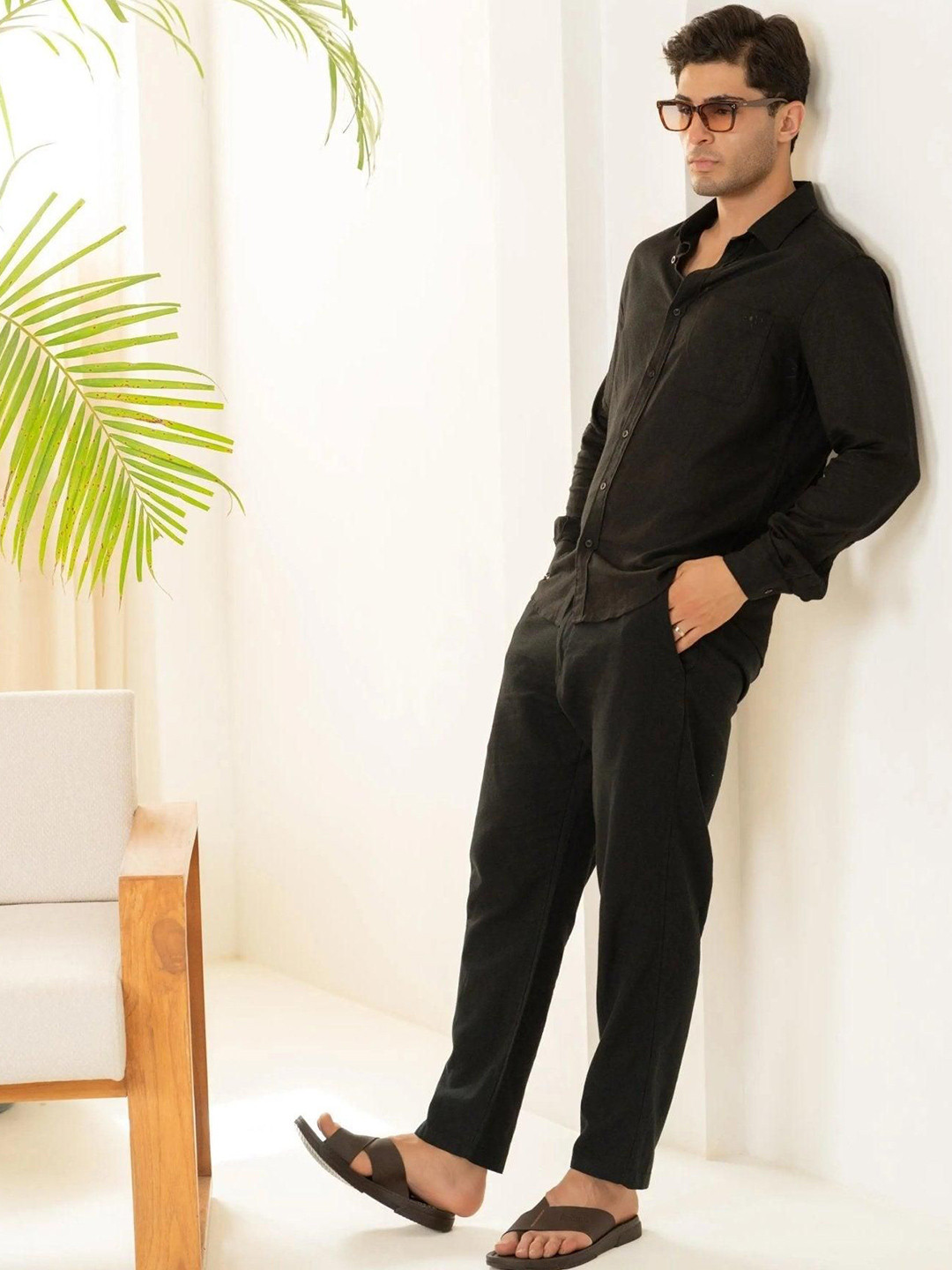 Minus One Regular Fit Cutaway Collar Long Sleeves Casual Shirt