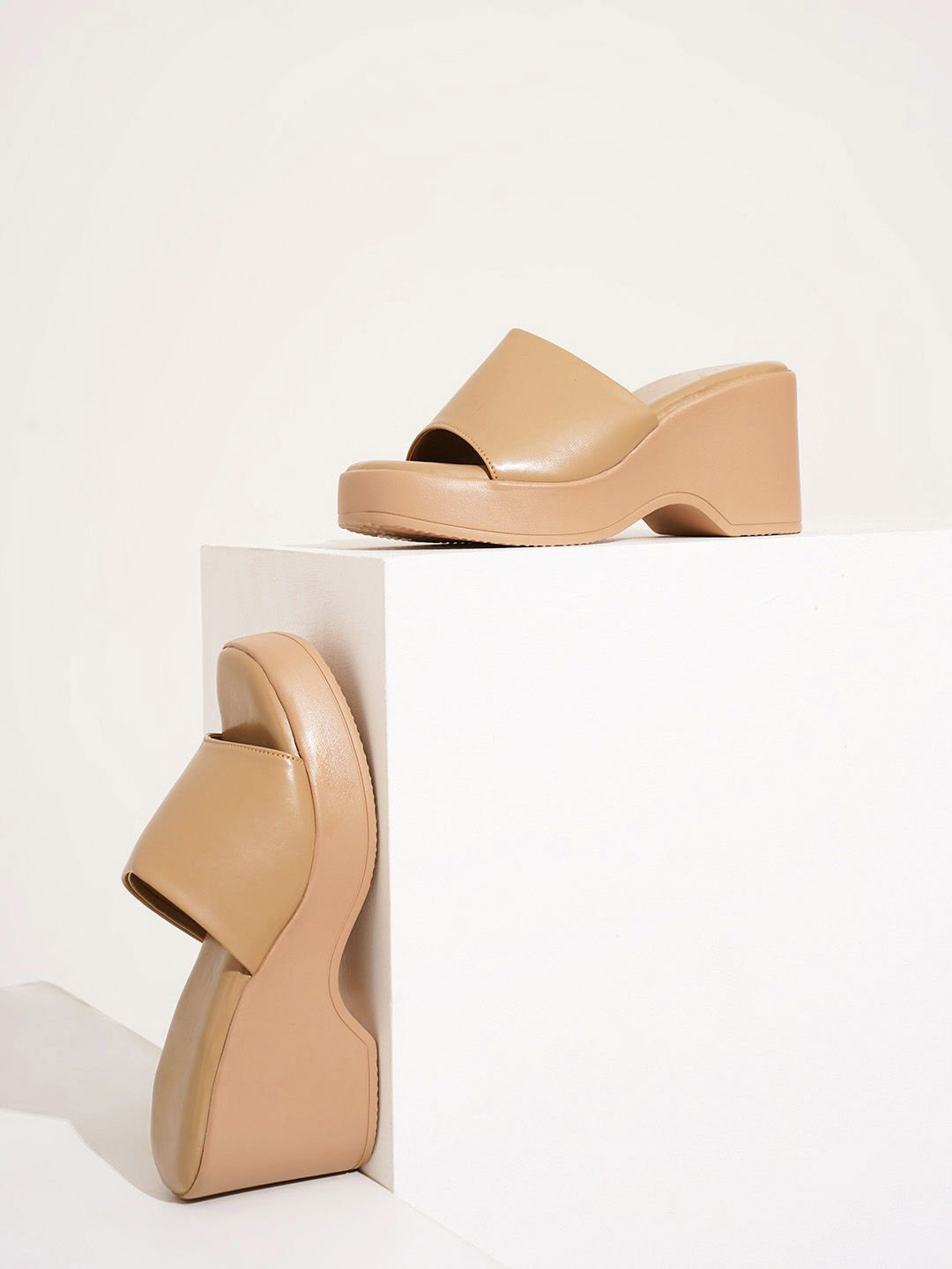 Froh Feet Platform Heel Sandals