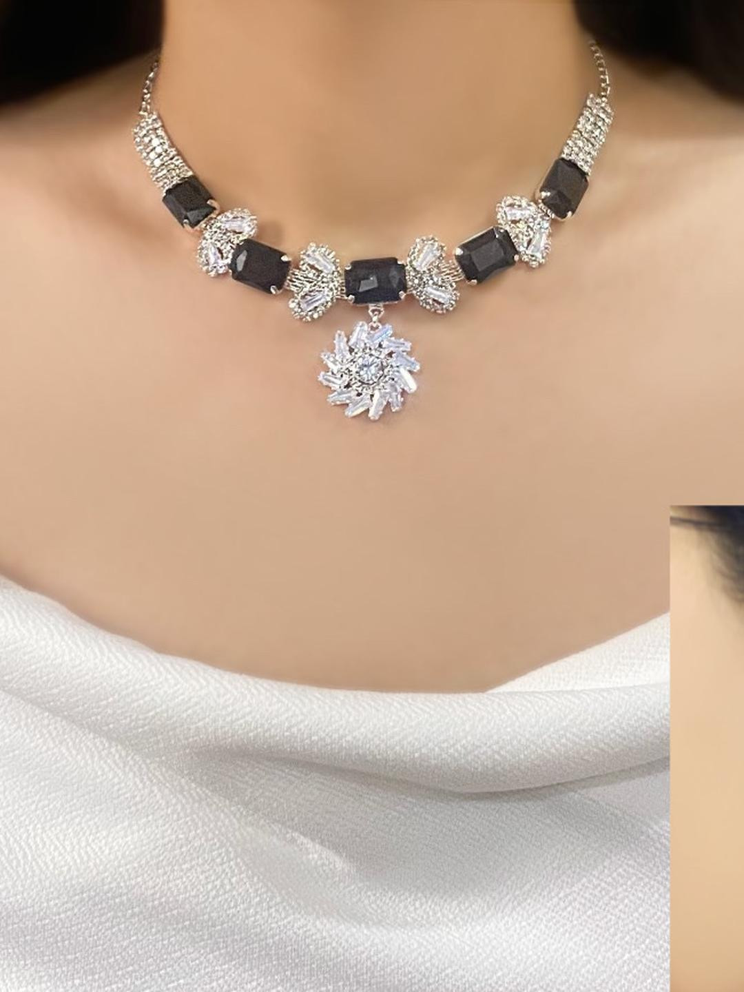 Varnii  Silver plated Black stone Necklace Set with Earrings