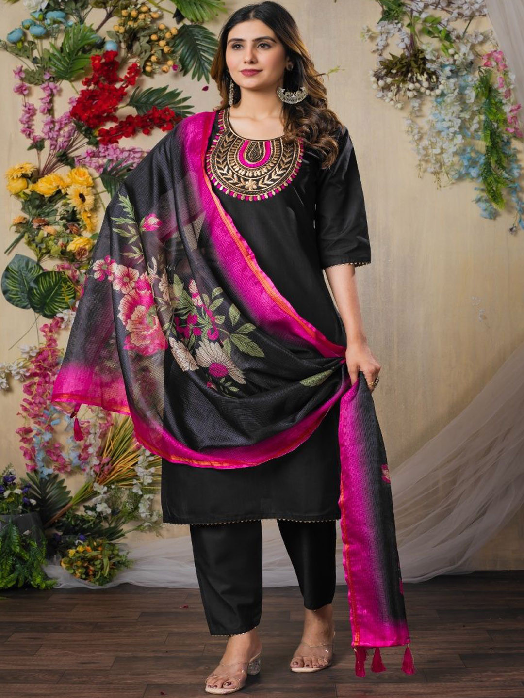 Fairypink Women Floral Embroidered Regular Kurta with Trousers & With Dupatta