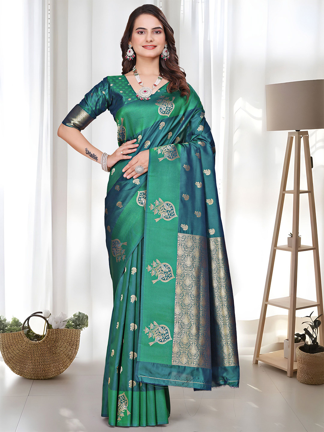 WLEMIRA Woven Design Zari Art Silk Banarasi Saree