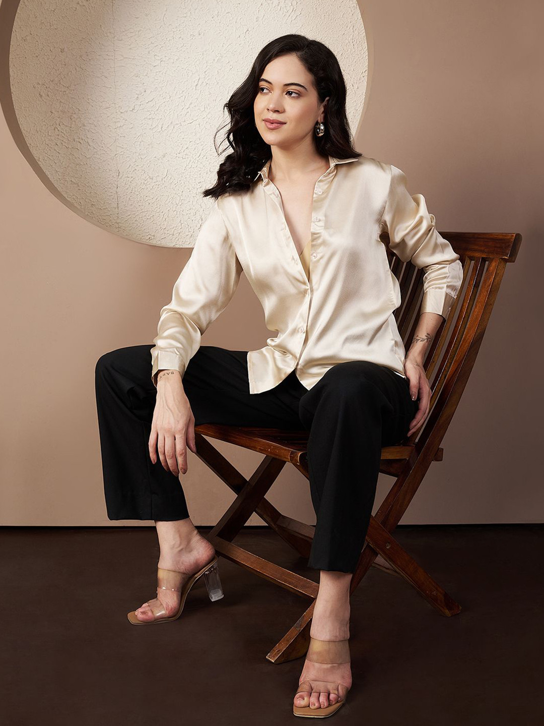 CORSICA Button-Down Collar Tailored Fit Satin Formal Shirt