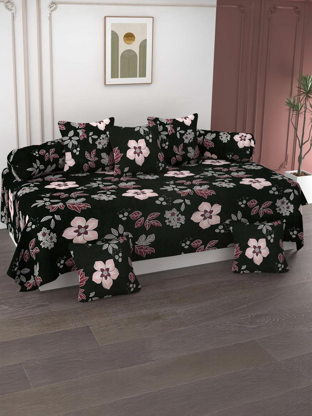 HIYANSHI HOME FURNISHING Black Floral Printed Cotton Diwan Set