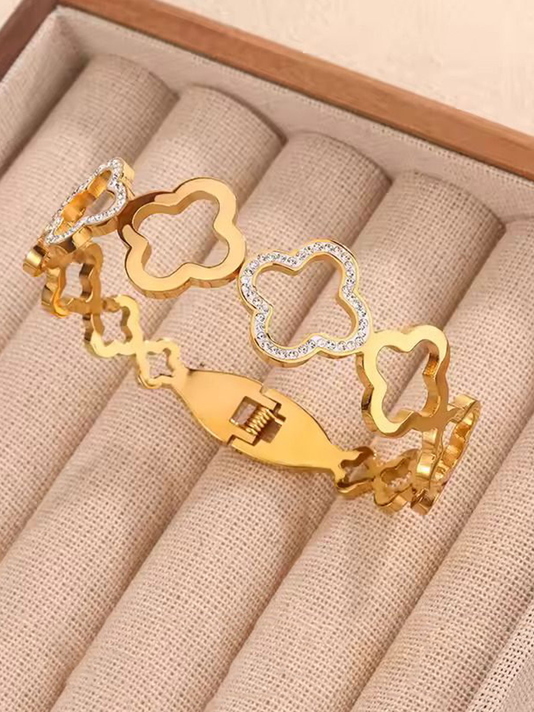 STYOLLO Women Enamelled Gold-Plated Clover Design Bangle-Style Bracelet