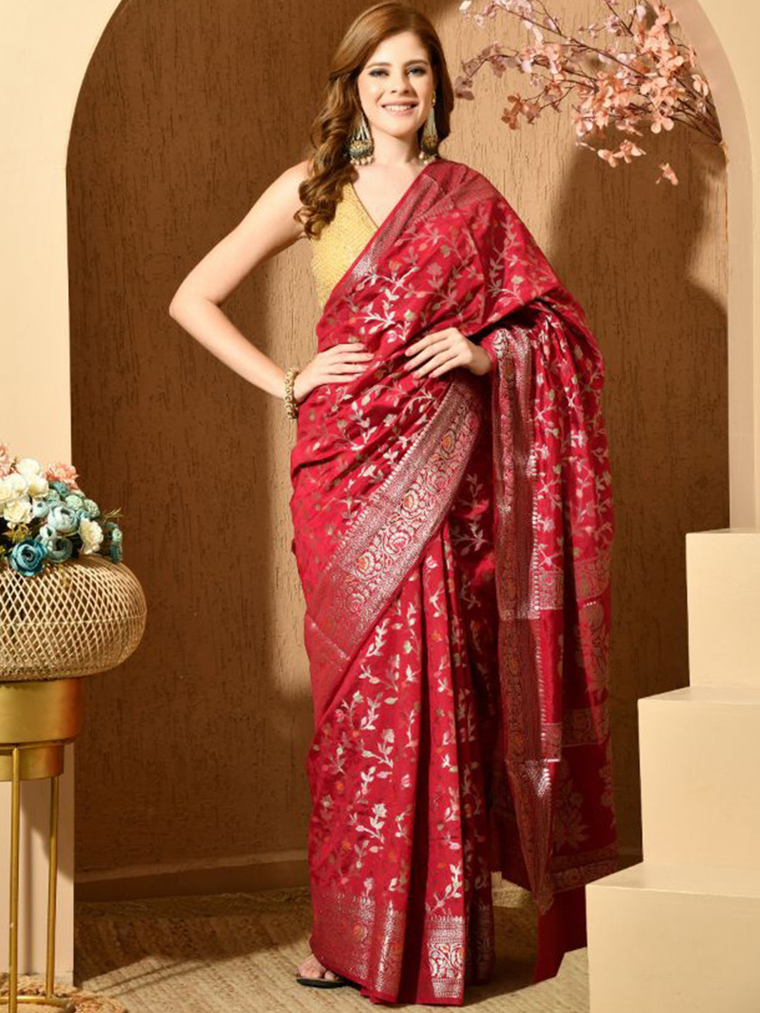 THE WEAVERS SHOP BY RAAVI Women Red Woven Design Zari Silk Blend Designer Banarasi Saree